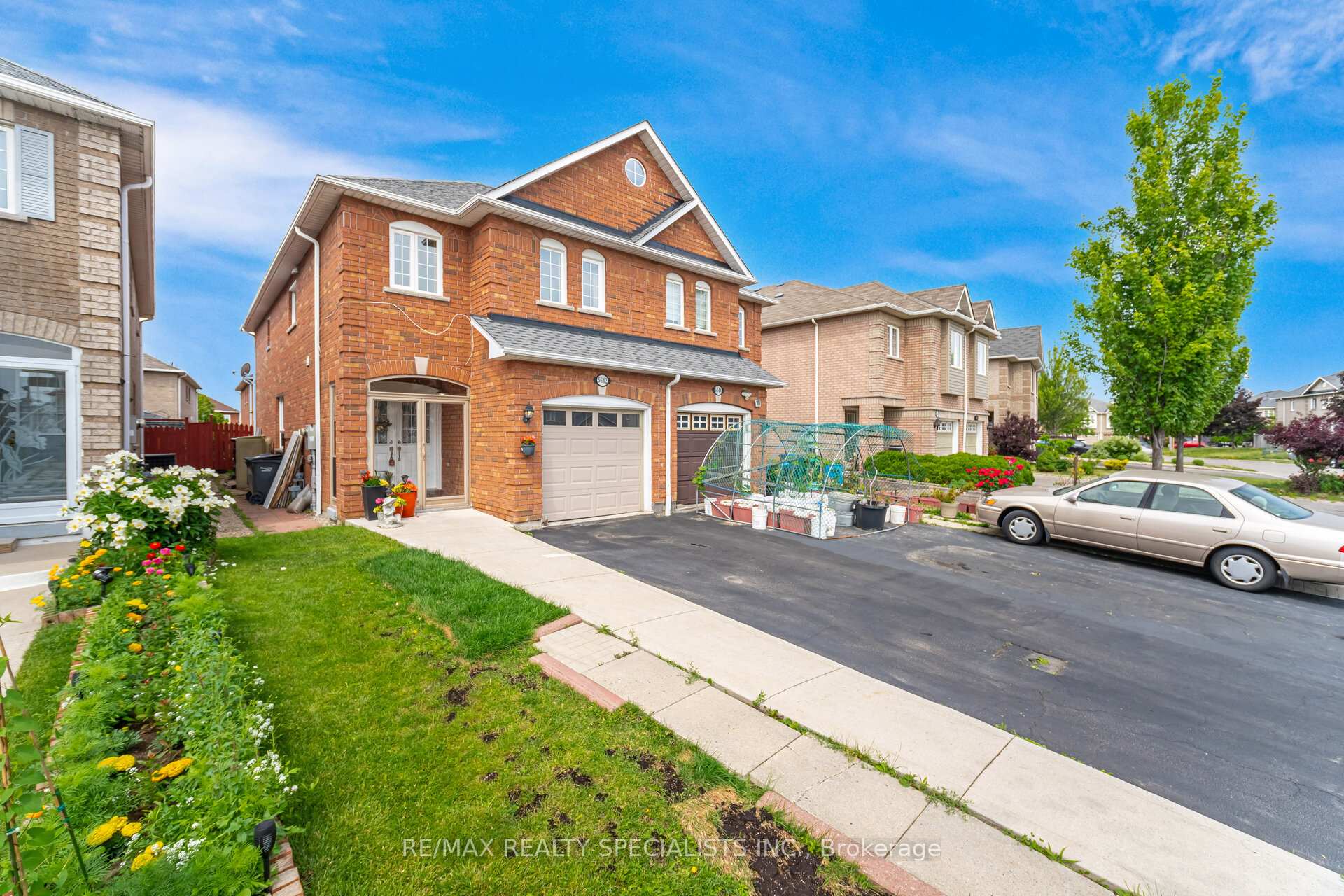 Photo 4 of 5642 Armando Avenue, Mississauga, East Credit — HOMEH