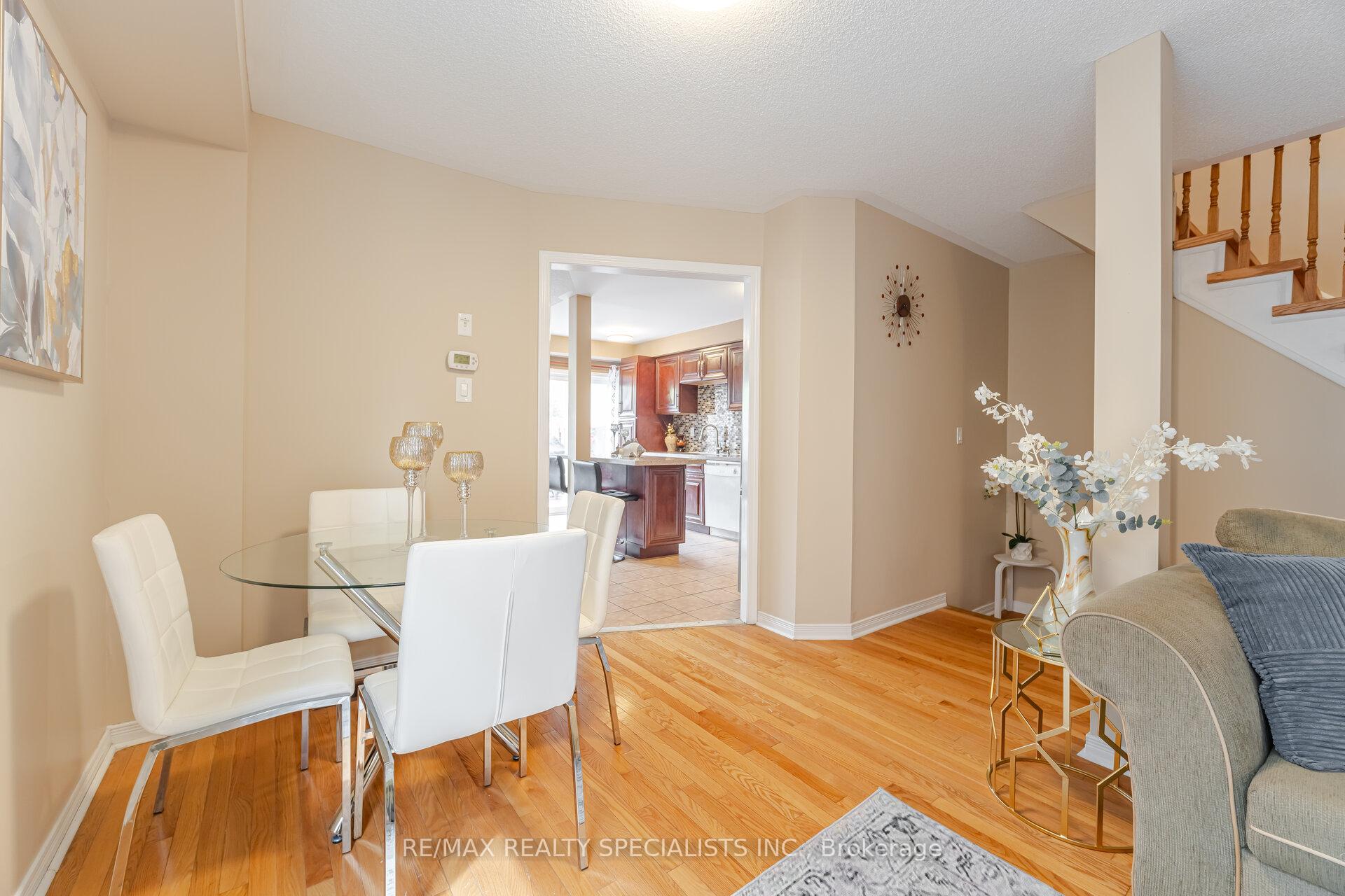 Photo 13 of 5642 Armando Avenue, Mississauga, East Credit — HOMEH