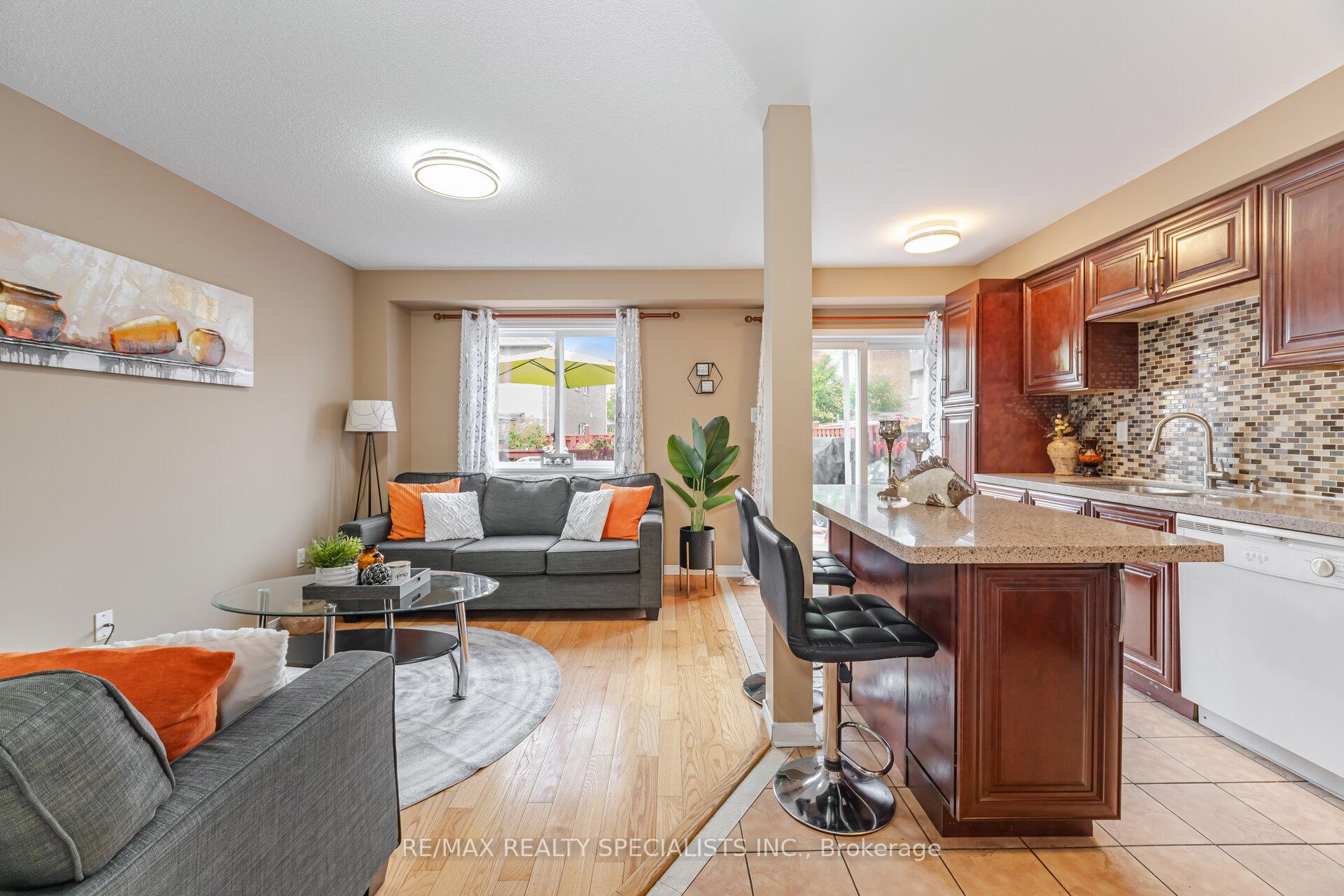 Photo 15 of 5642 Armando Avenue, Mississauga, East Credit — HOMEH