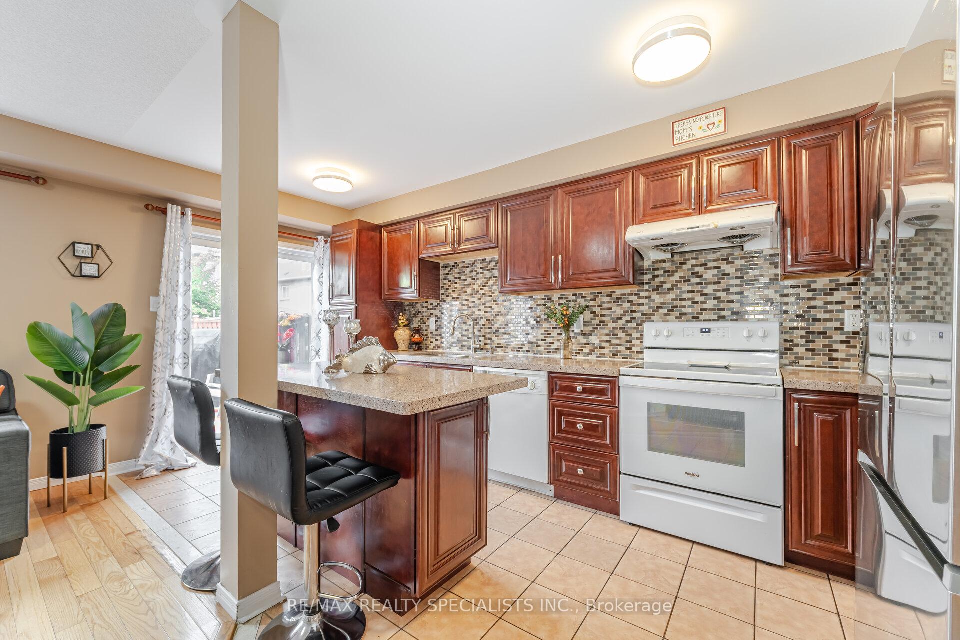 Photo 16 of 5642 Armando Avenue, Mississauga, East Credit — HOMEH