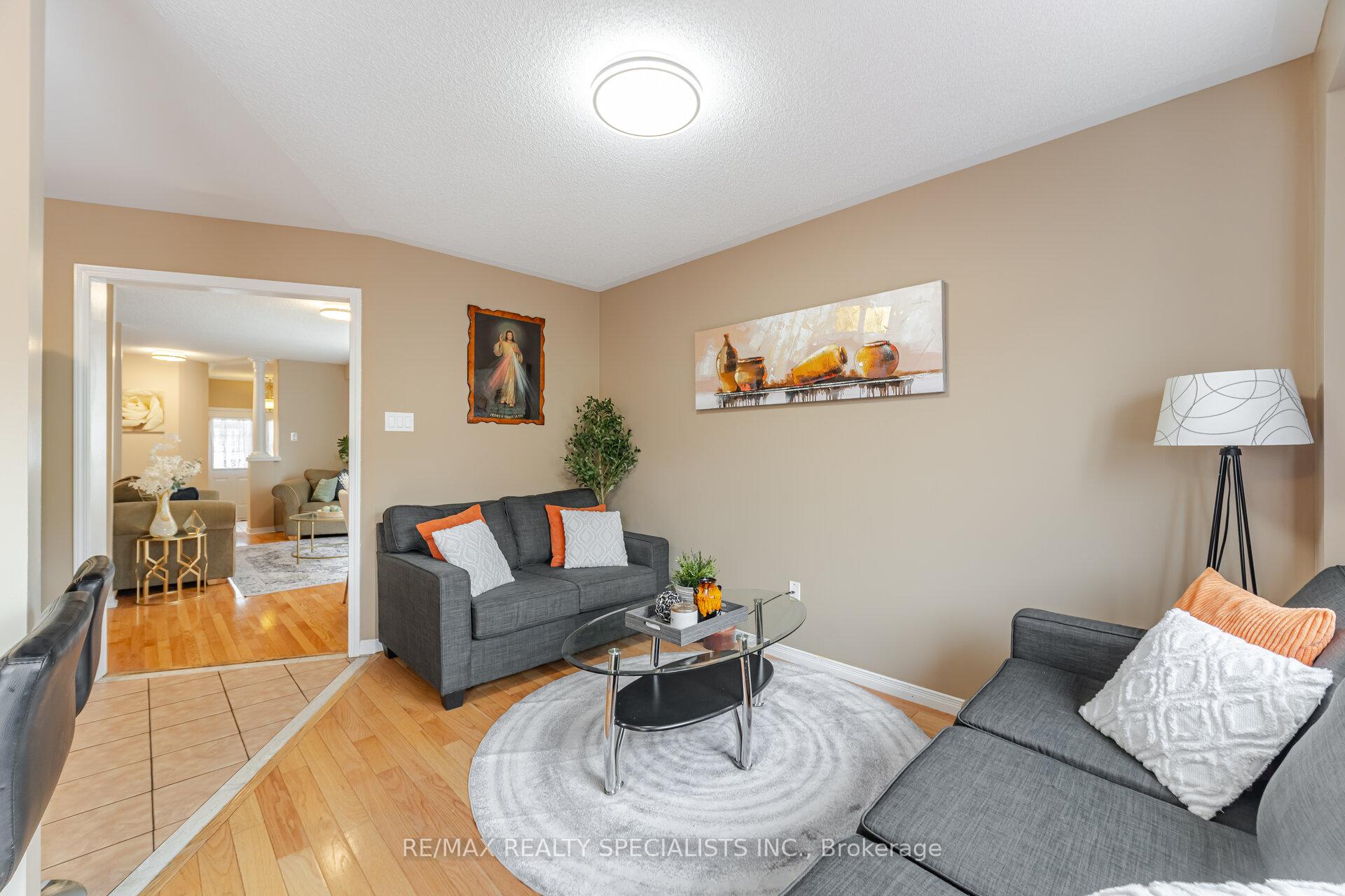 Photo 19 of 5642 Armando Avenue, Mississauga, East Credit — HOMEH