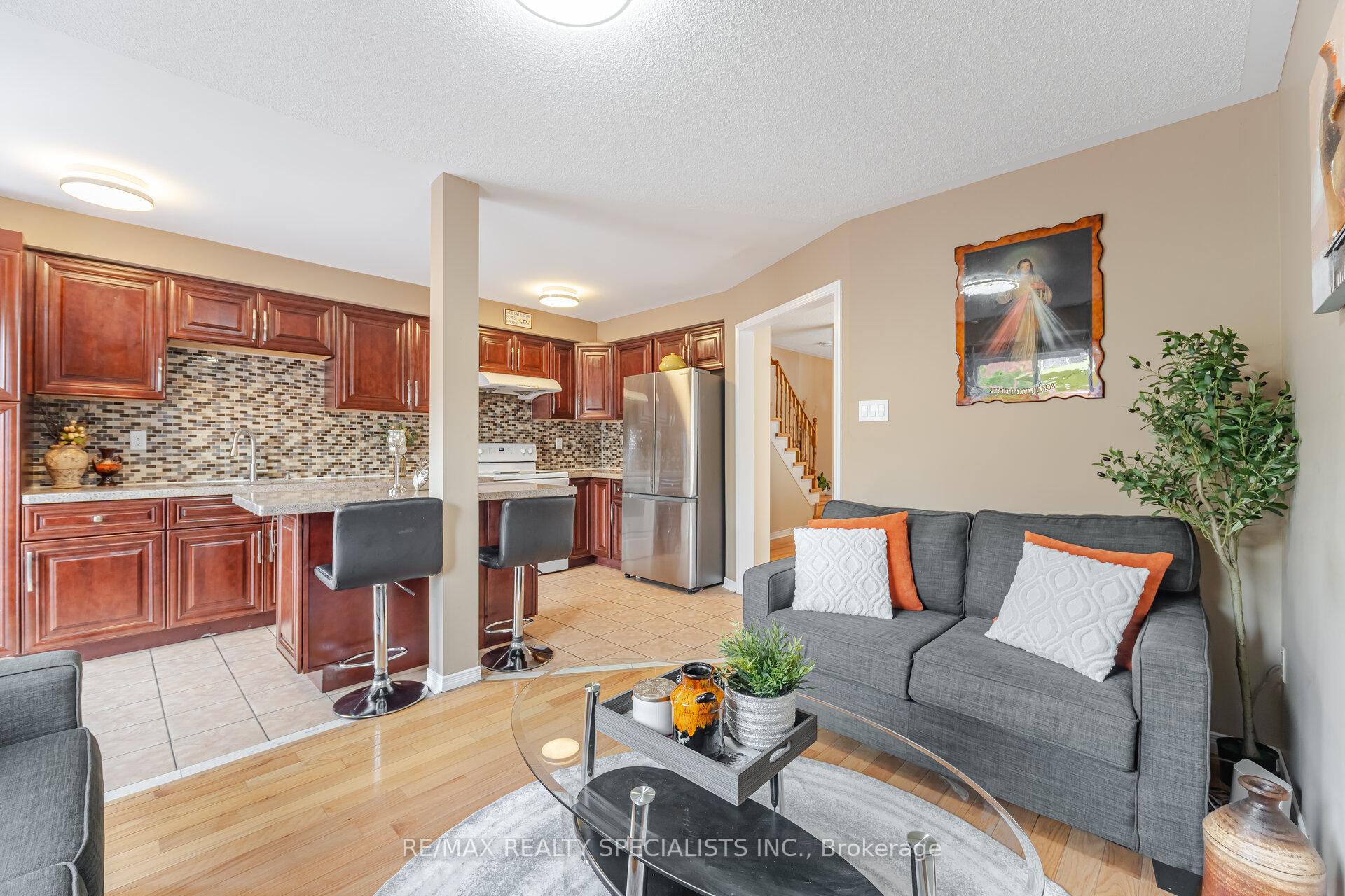 Photo 21 of 5642 Armando Avenue, Mississauga, East Credit — HOMEH