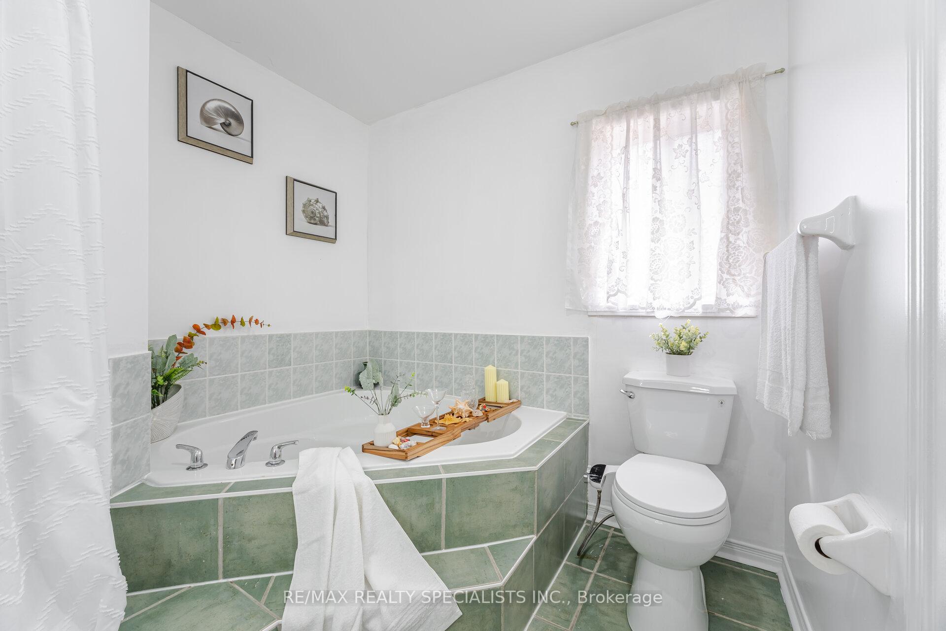 Photo 29 of 5642 Armando Avenue, Mississauga, East Credit — HOMEH