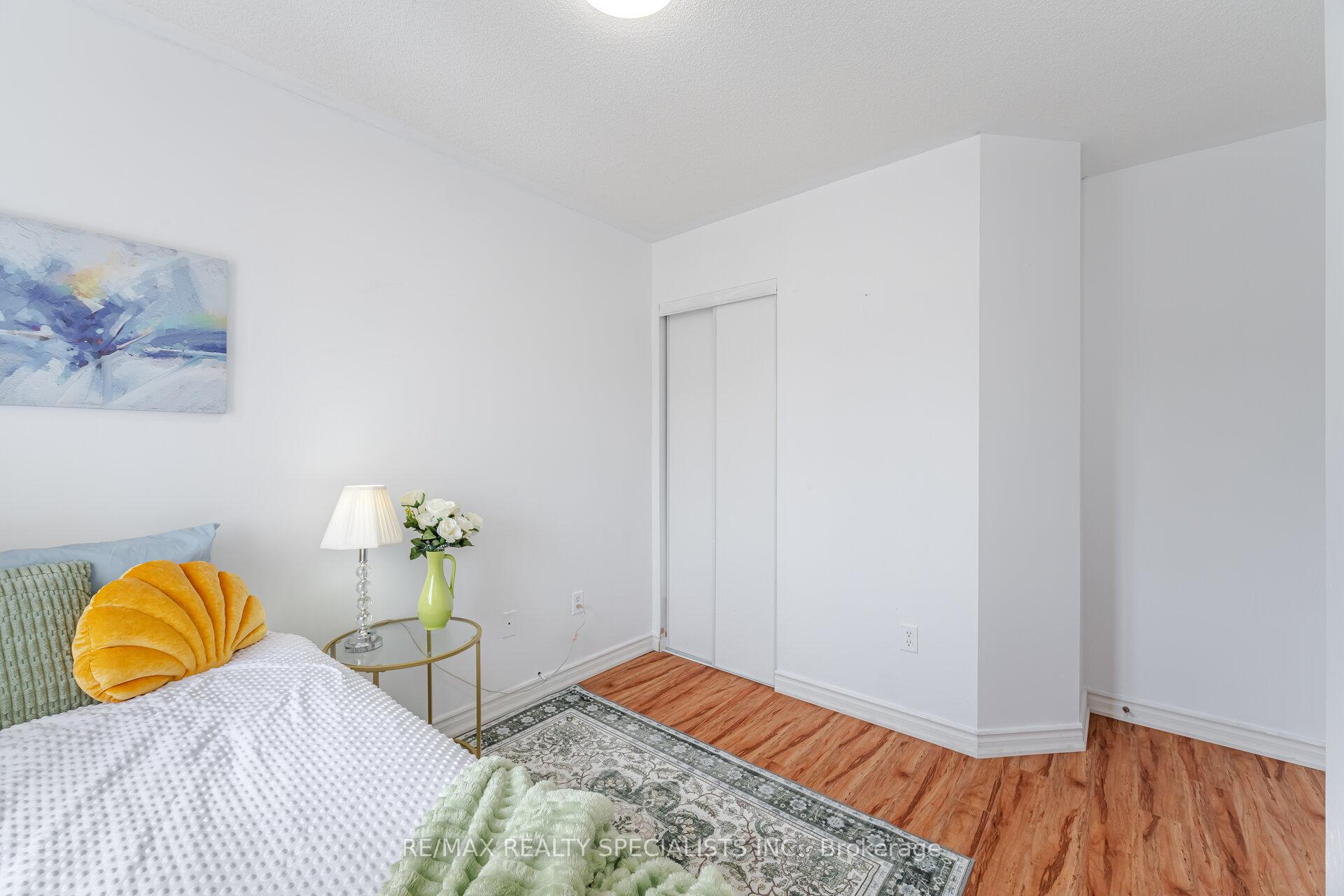 Photo 33 of 5642 Armando Avenue, Mississauga, East Credit — HOMEH