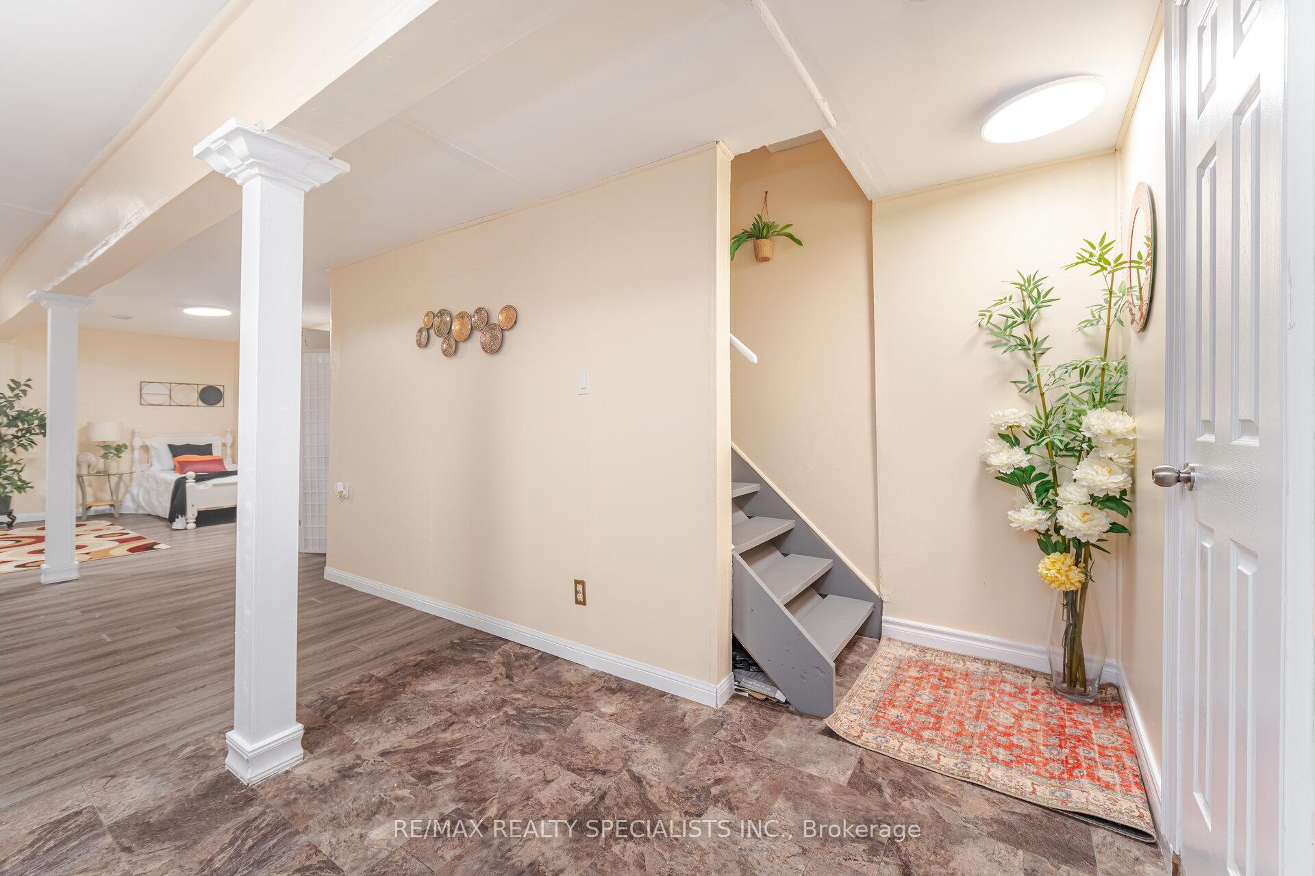 Photo 39 of 5642 Armando Avenue, Mississauga, East Credit — HOMEH