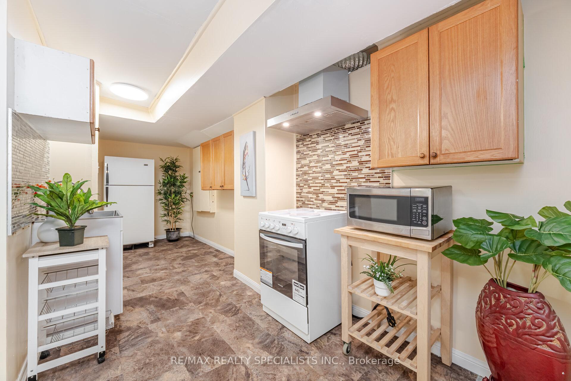 Photo 40 of 5642 Armando Avenue, Mississauga, East Credit — HOMEH