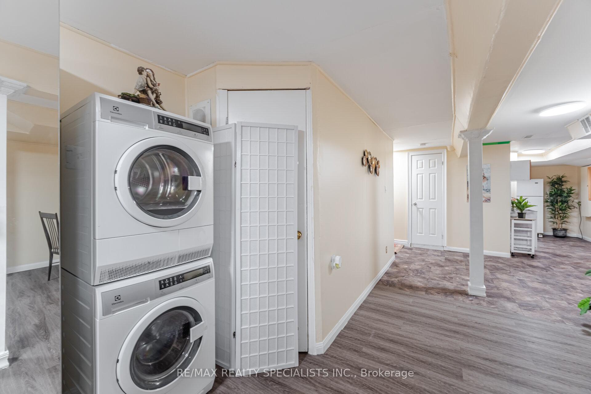 Photo 46 of 5642 Armando Avenue, Mississauga, East Credit — HOMEH