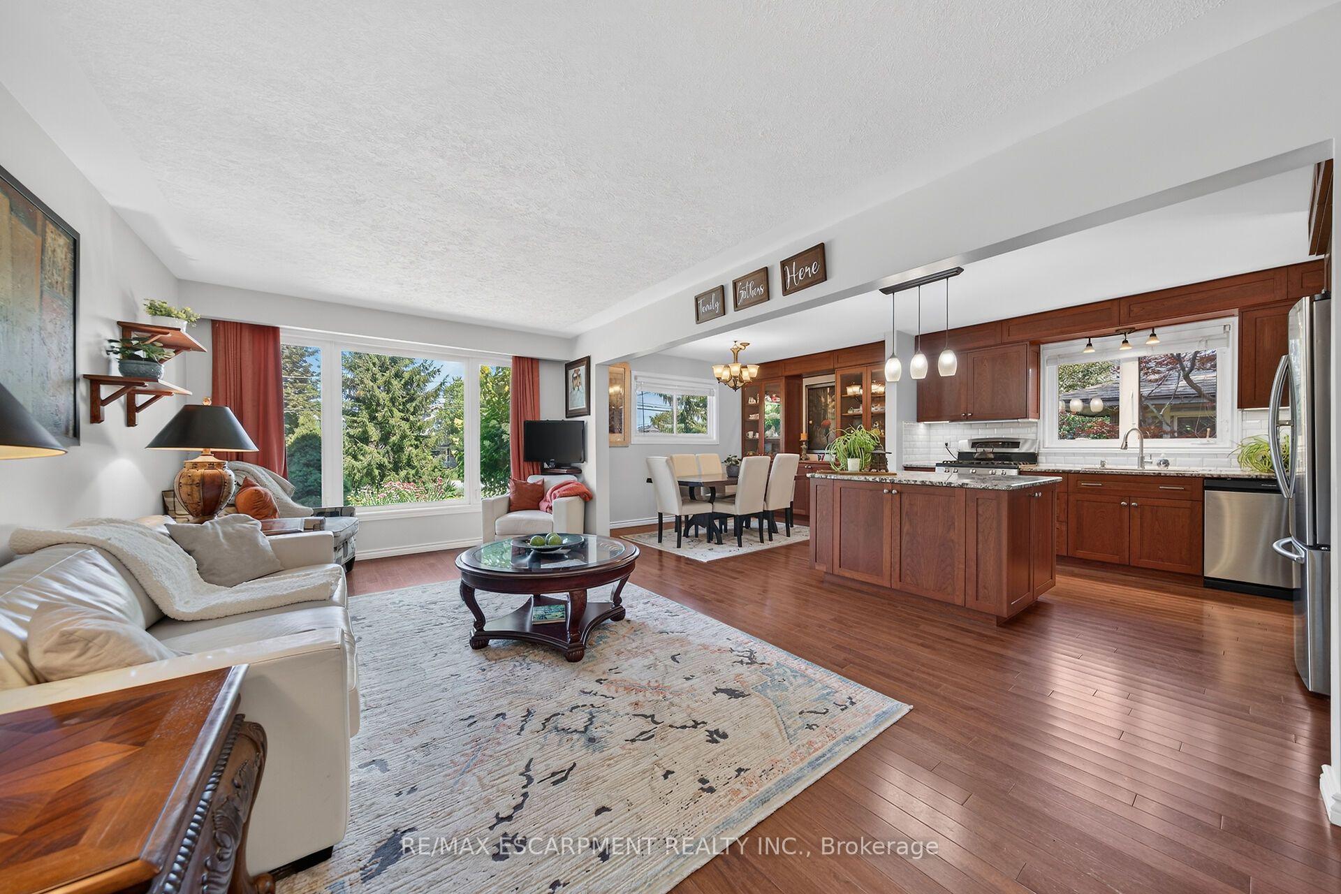 Photo 9 of 8399 Dickenson Road E, Hamilton, Mount Hope — HOMEH