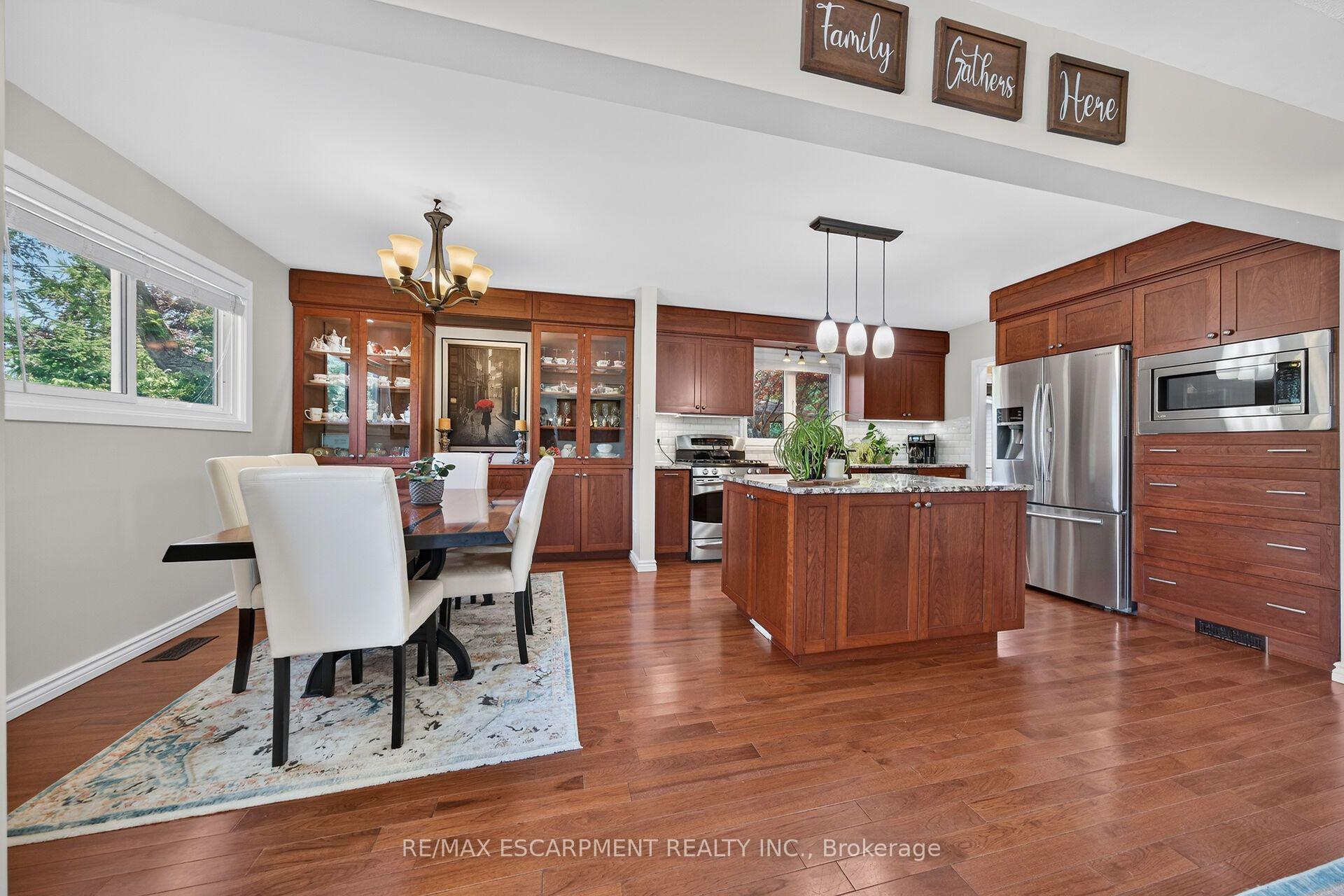 Photo 10 of 8399 Dickenson Road E, Hamilton, Mount Hope — HOMEH