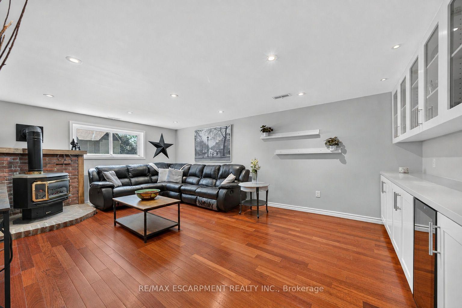 Photo 29 of 8399 Dickenson Road E, Hamilton, Mount Hope — HOMEH