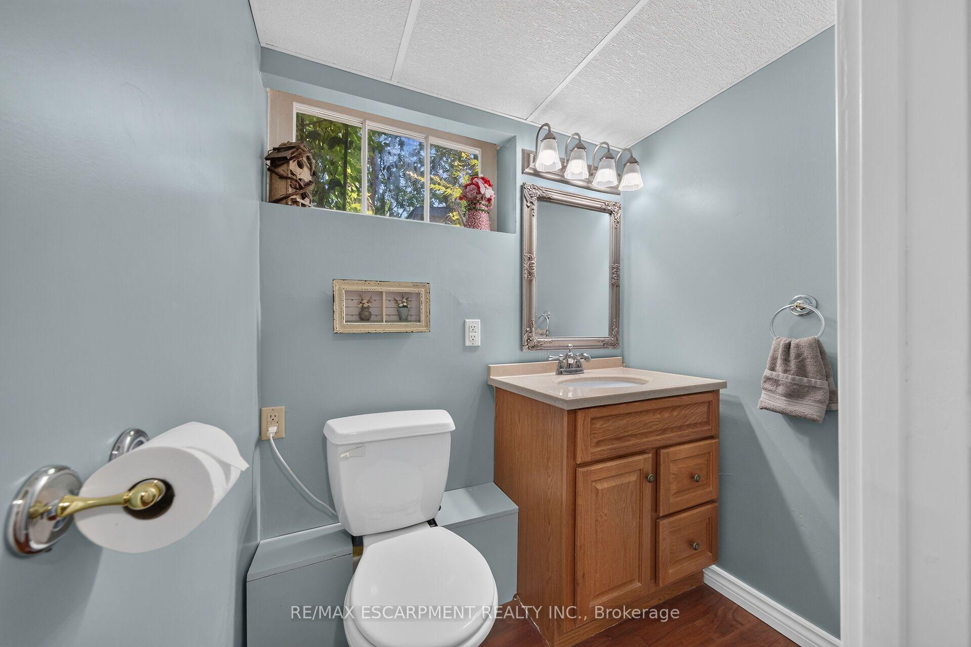 Photo 37 of 8399 Dickenson Road E, Hamilton, Mount Hope — HOMEH