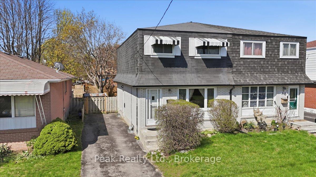 Photo 2 of 644 Perry Crescent, Oshawa, Vanier — HOMEH