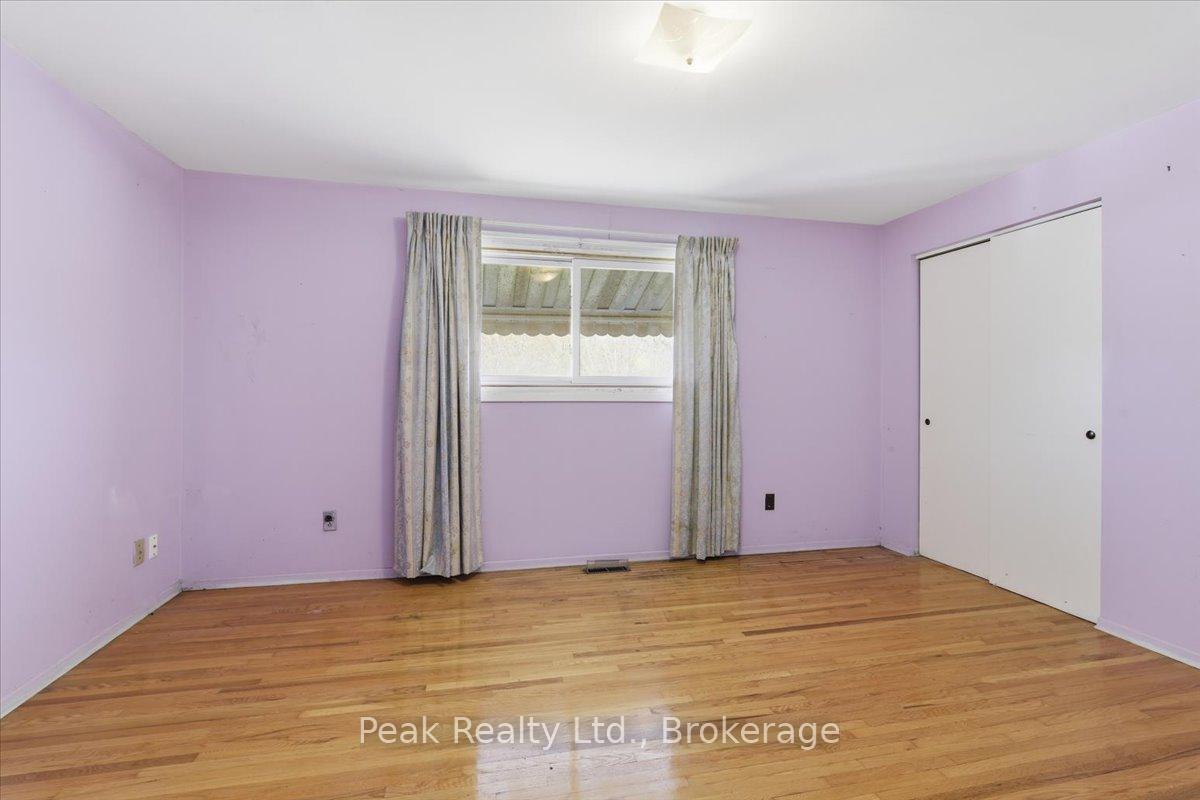 Photo 15 of 644 Perry Crescent, Oshawa, Vanier — HOMEH