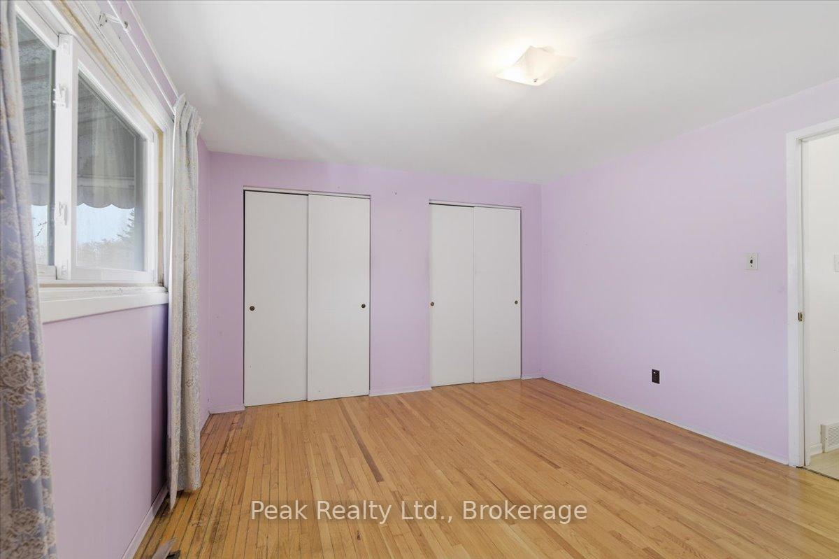 Photo 16 of 644 Perry Crescent, Oshawa, Vanier — HOMEH
