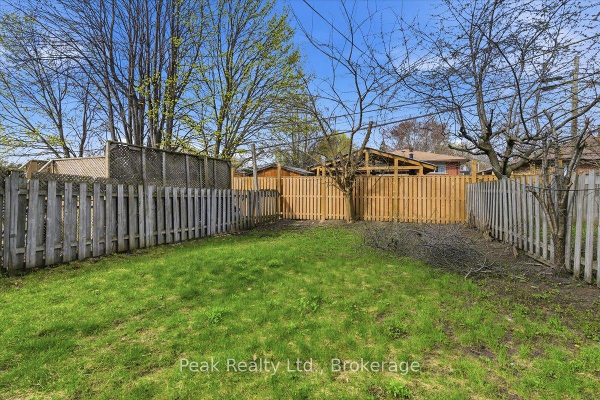 Photo 29 of 644 Perry Crescent, Oshawa, Vanier — HOMEH