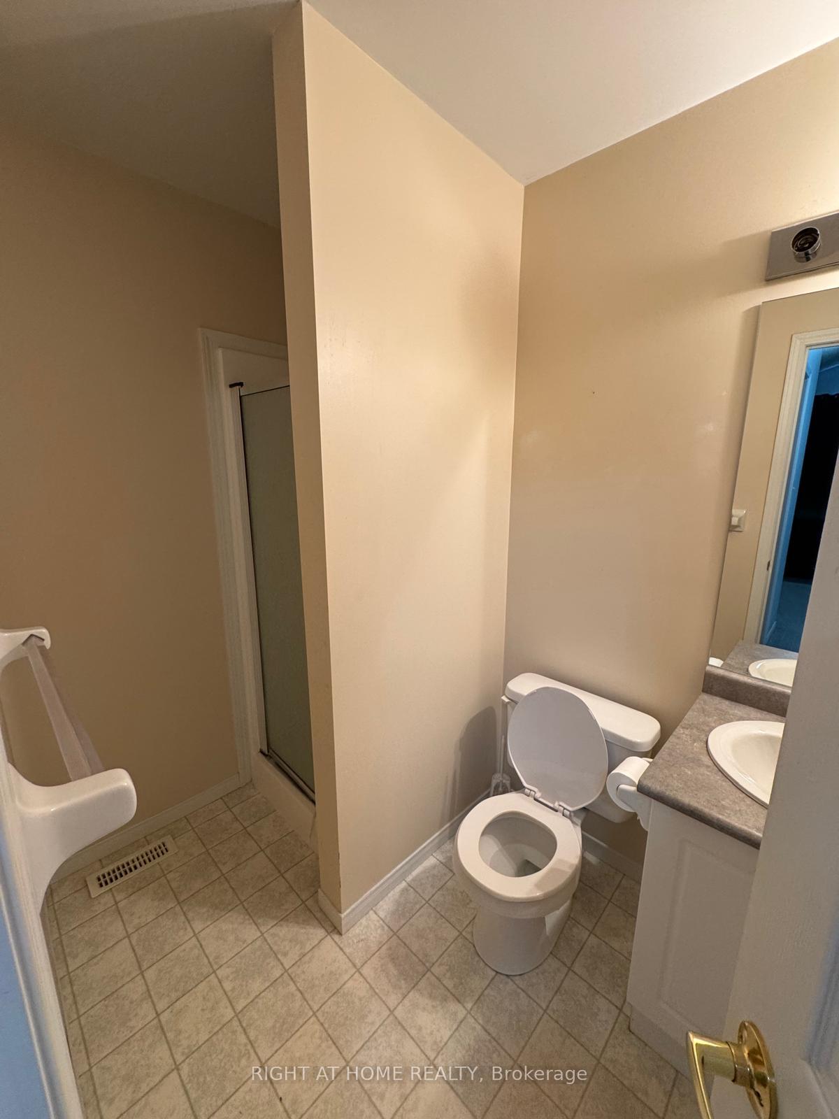 Photo 27 of 20 Courtney Crescent, Barrie, Painswick South — HOMEH