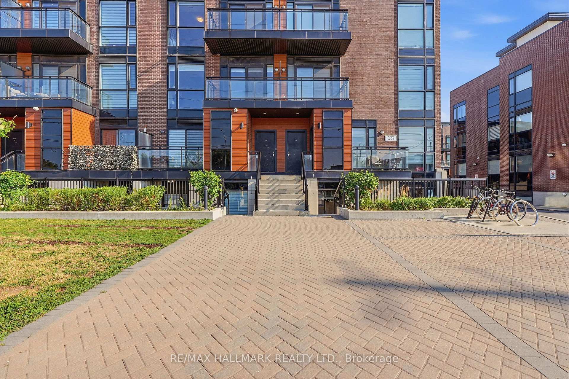 Photo 2 of Unit 203B, 5279 Highway 7, Vaughan, Vaughan Grove — HOMEH