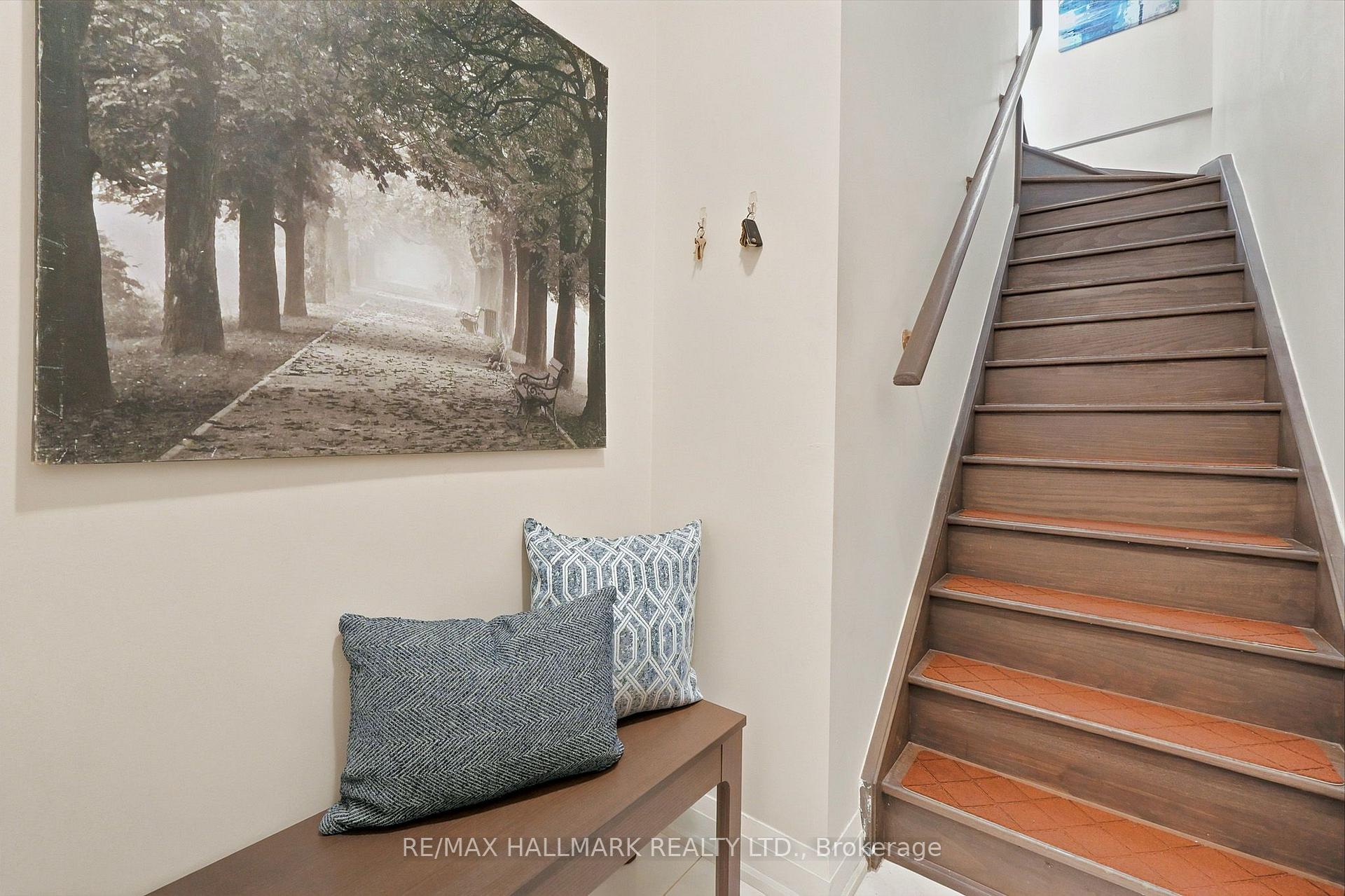 Photo 3 of Unit 203B, 5279 Highway 7, Vaughan, Vaughan Grove — HOMEH