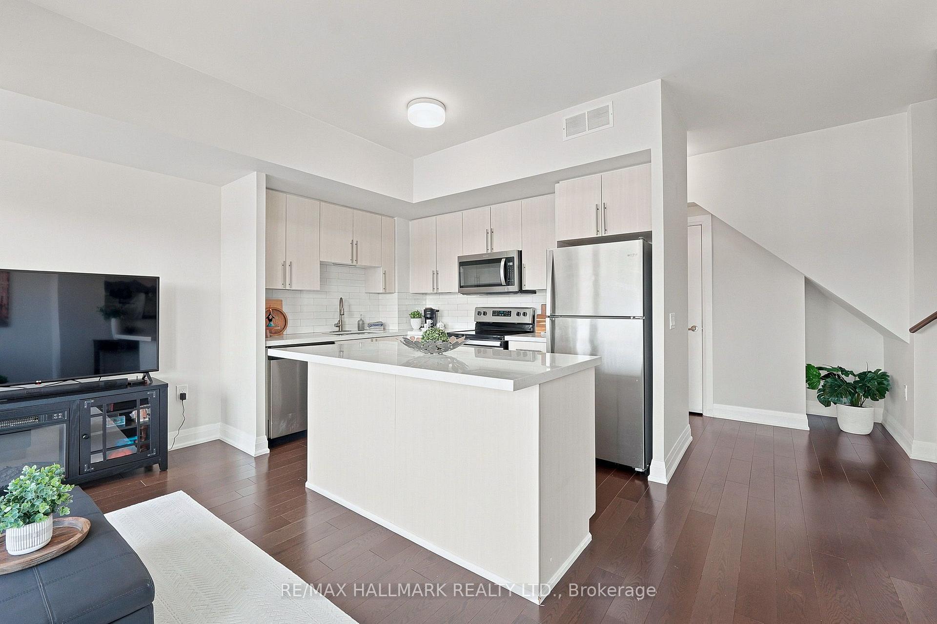 Photo 6 of Unit 203B, 5279 Highway 7, Vaughan, Vaughan Grove — HOMEH