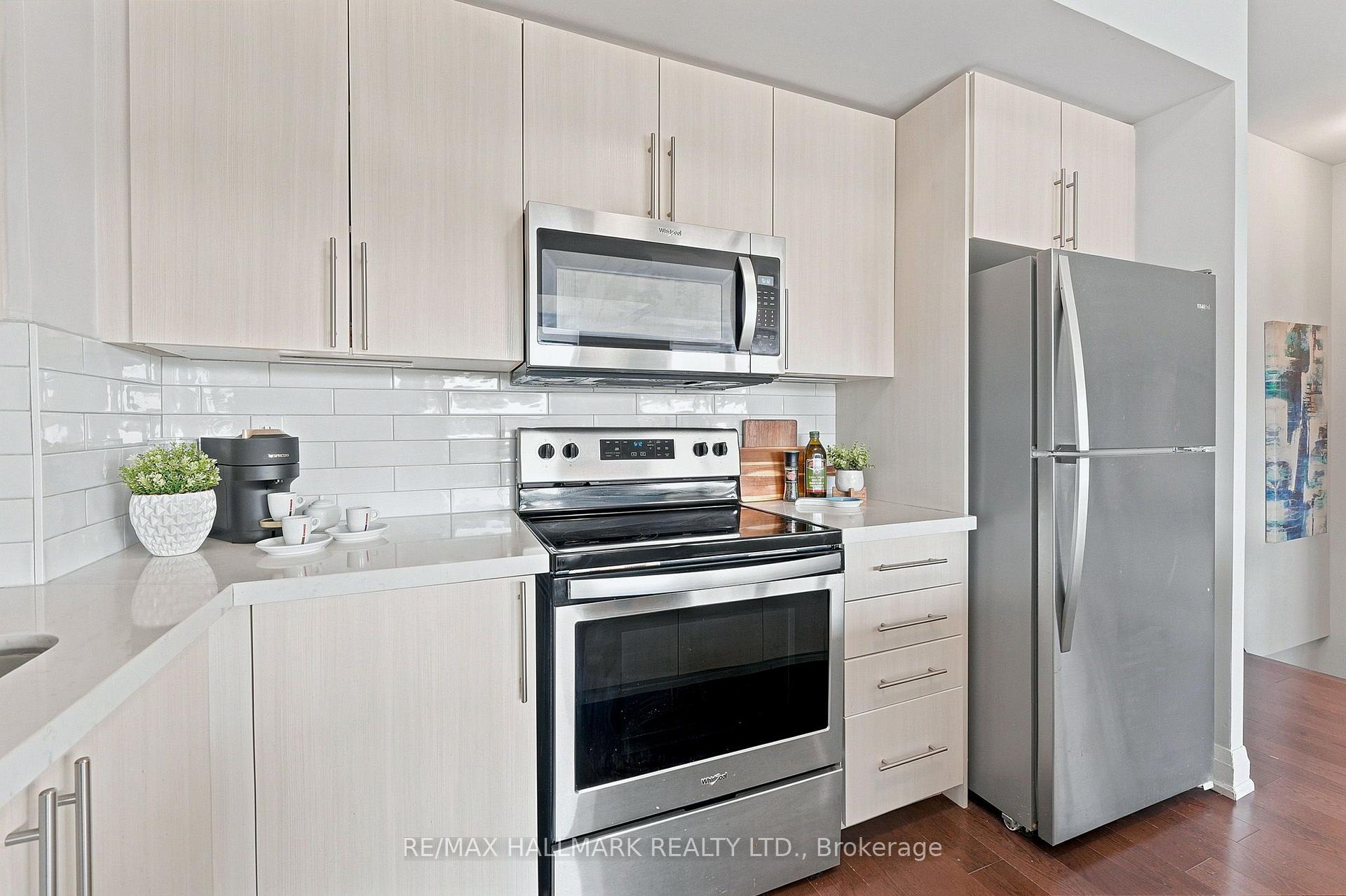Photo 9 of Unit 203B, 5279 Highway 7, Vaughan, Vaughan Grove — HOMEH