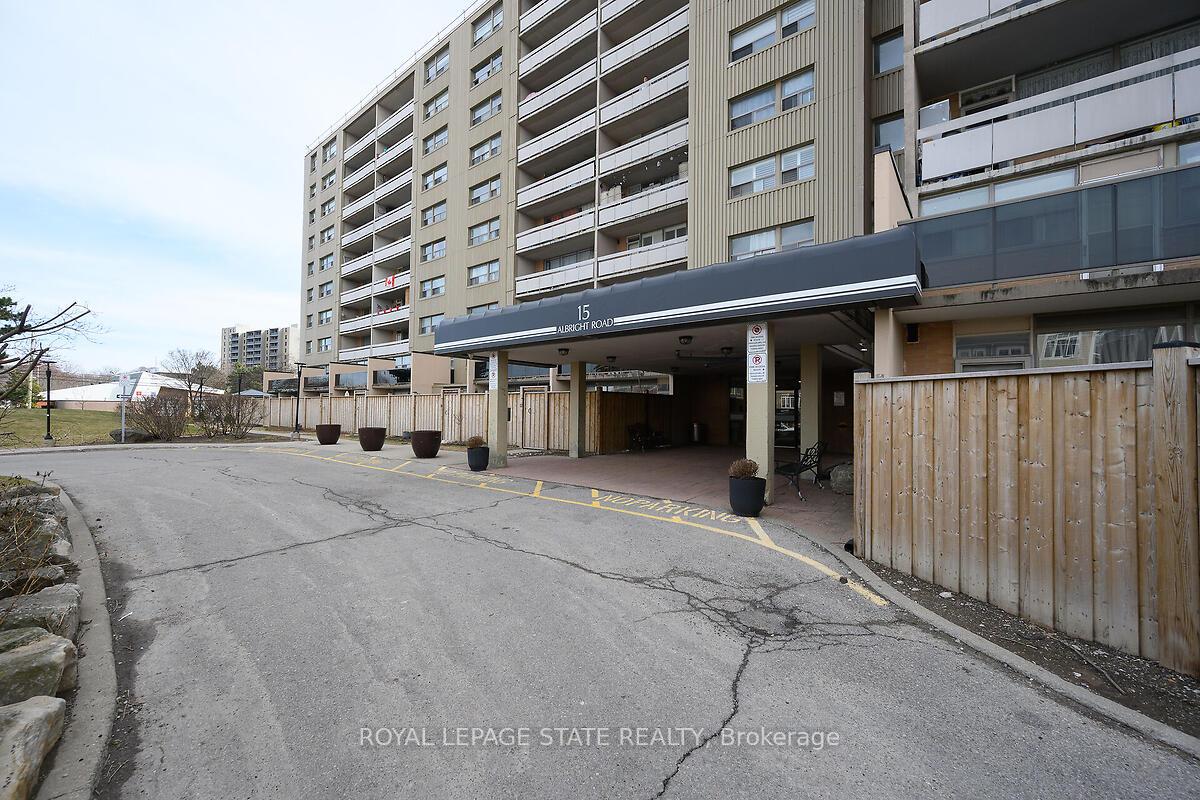 Photo 3 of Unit 811, 15 Albright Road, Hamilton, Vincent — HOMEH