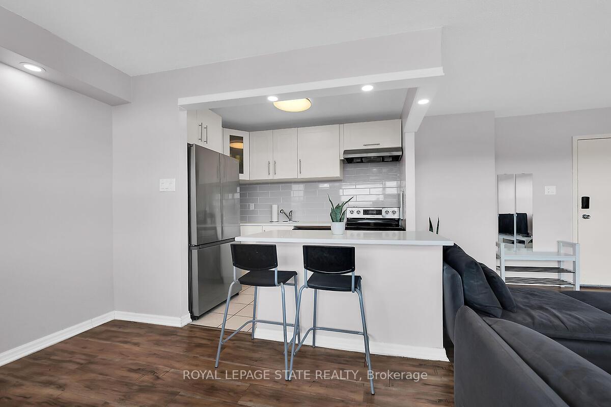 Photo 9 of Unit 811, 15 Albright Road, Hamilton, Vincent — HOMEH