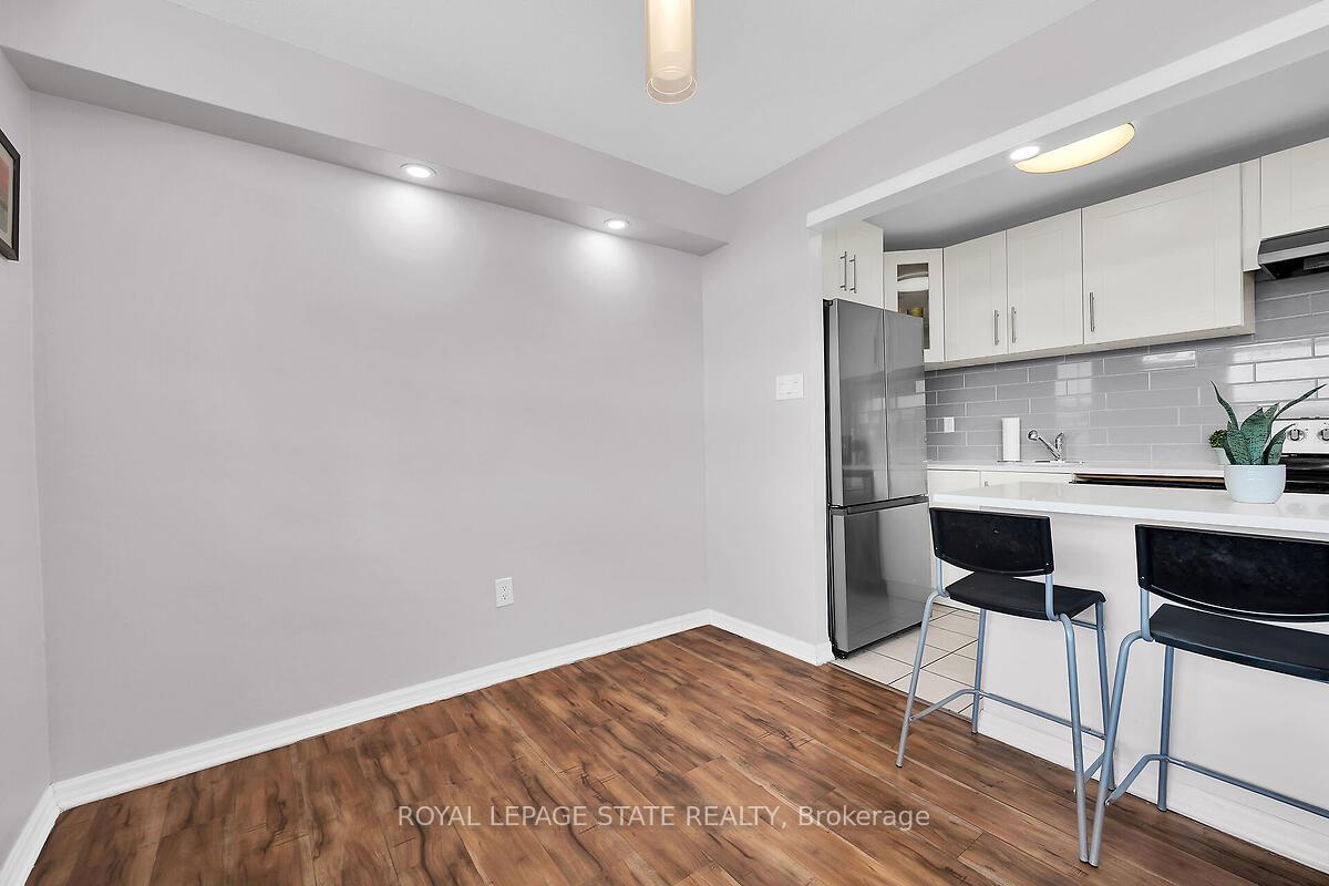 Photo 15 of Unit 811, 15 Albright Road, Hamilton, Vincent — HOMEH