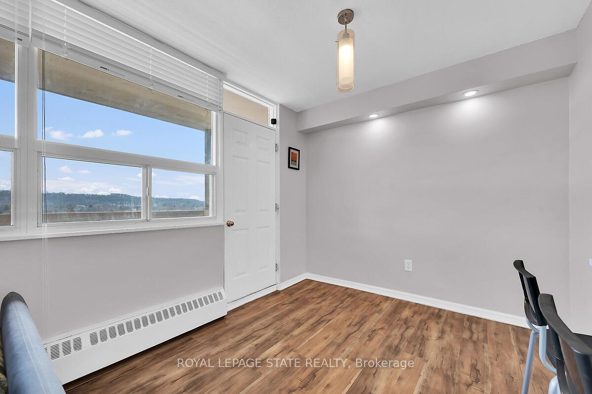 Photo 16 of Unit 811, 15 Albright Road, Hamilton, Vincent — HOMEH