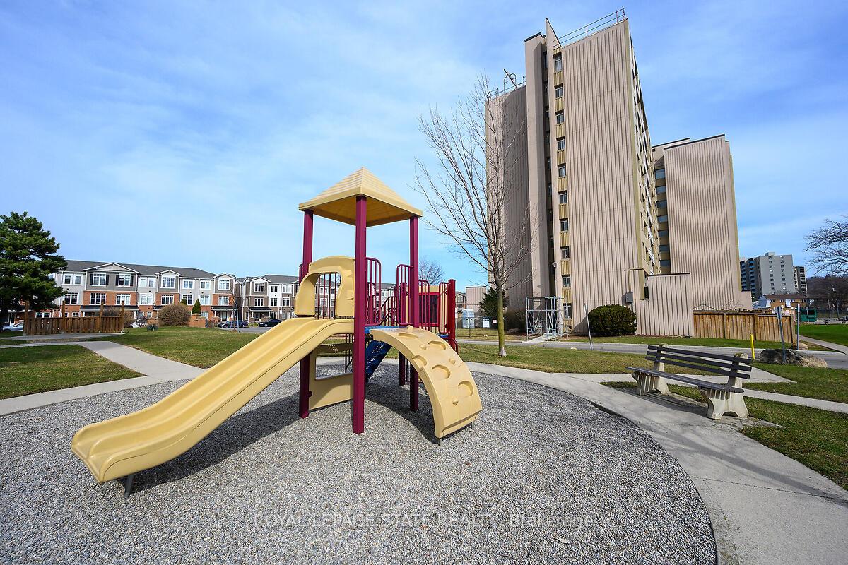 Photo 30 of Unit 811, 15 Albright Road, Hamilton, Vincent — HOMEH