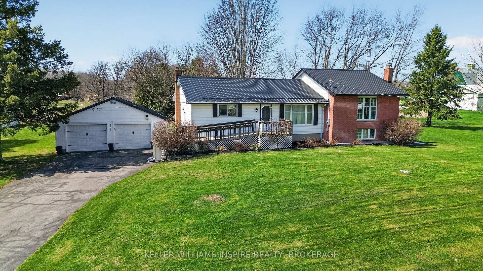 Photo 3 of 337 Simmons Road, Loyalist, Lennox and Addington - South — HOMEH