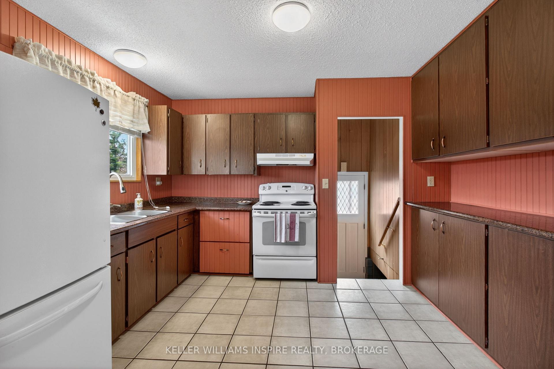 Photo 9 of 337 Simmons Road, Loyalist, Lennox and Addington - South — HOMEH