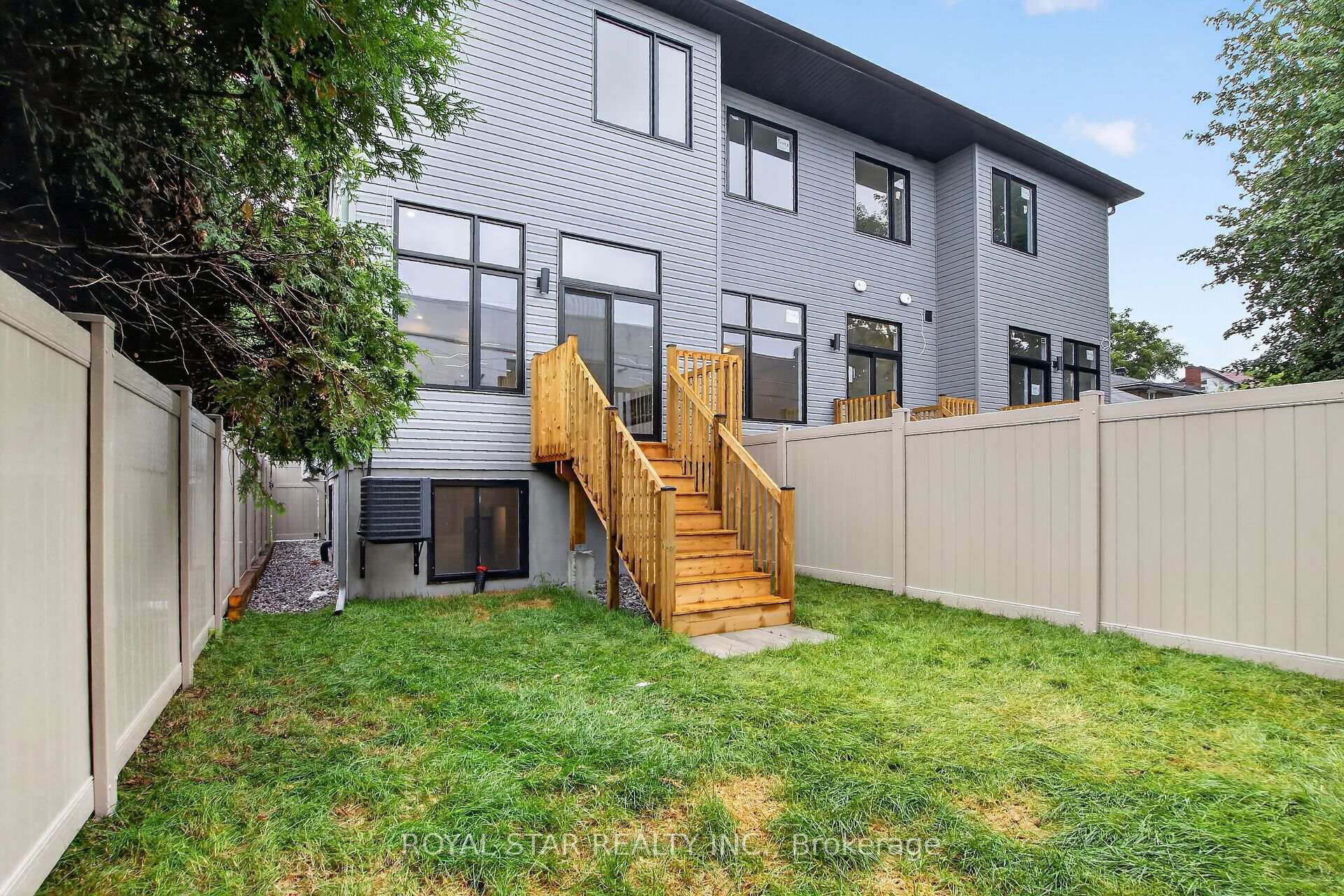 Photo 27 of Unit A, 526 Mutual Street, Ottawa, Overbrook — HOMEH