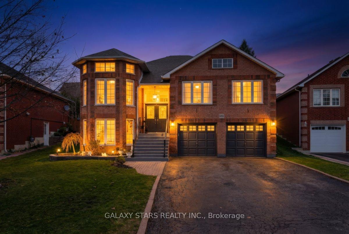 Photo of 888 Oberland Drive