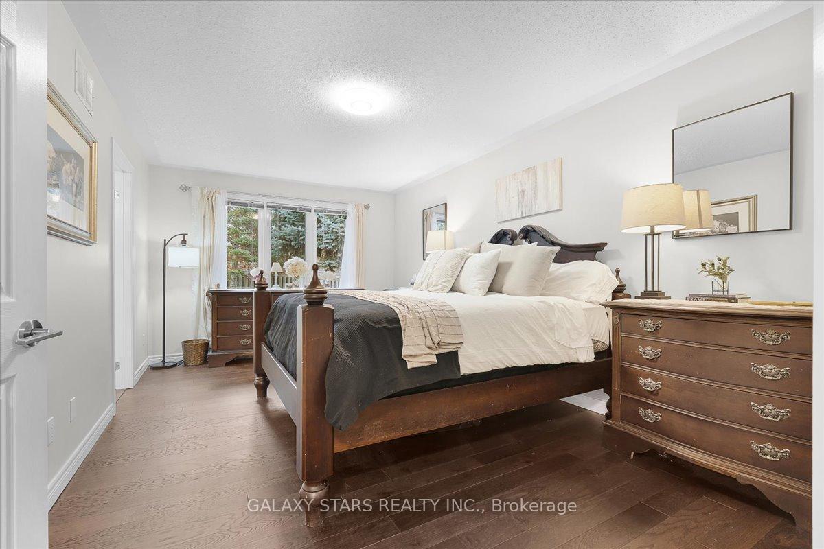 Photo 15 of 888 Oberland Drive, Oshawa, Pinecrest — HOMEH