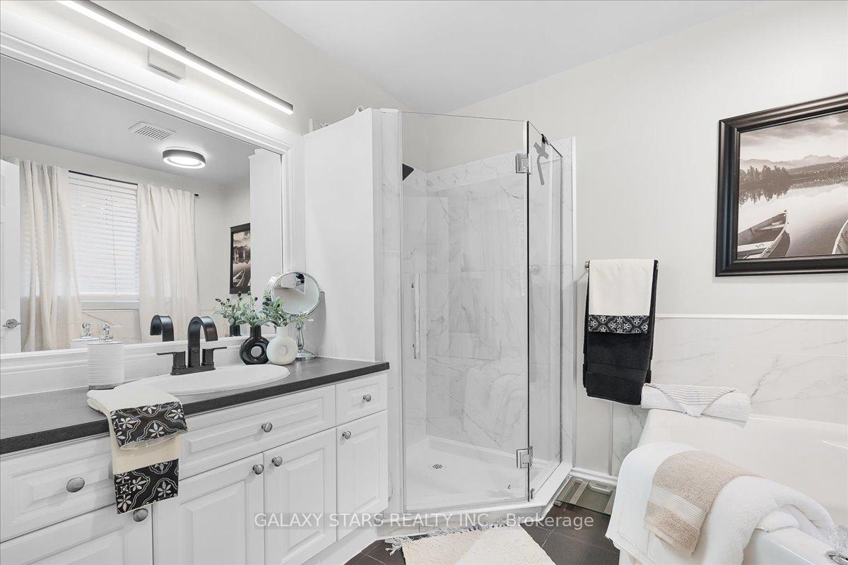 Photo 16 of 888 Oberland Drive, Oshawa, Pinecrest — HOMEH