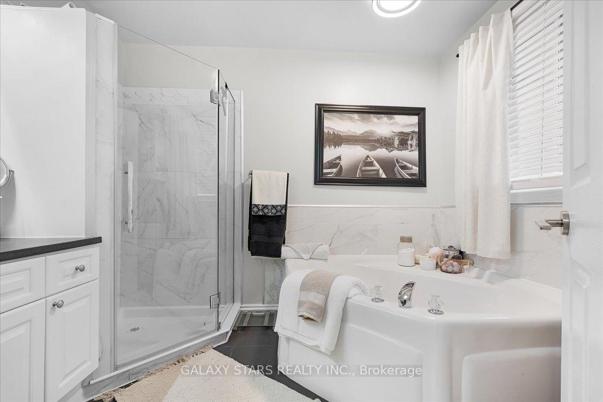 Photo 17 of 888 Oberland Drive, Oshawa, Pinecrest — HOMEH