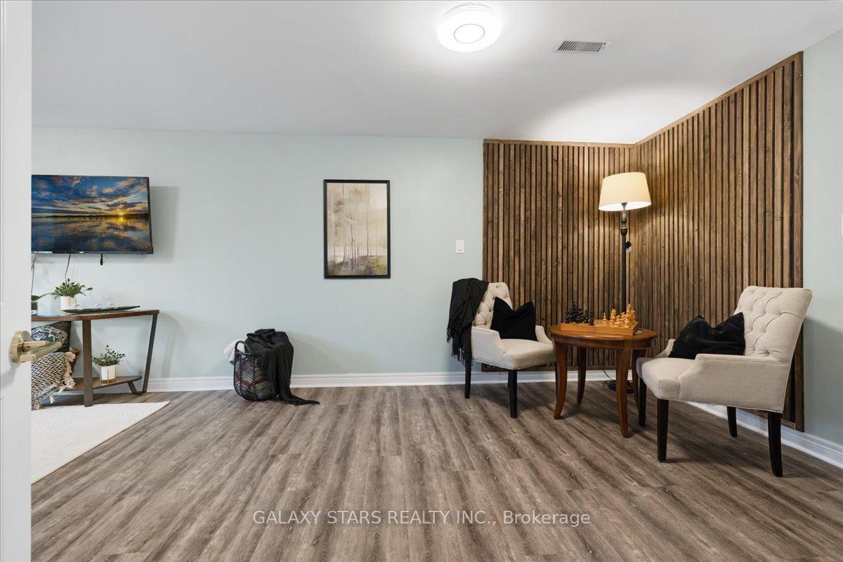 Photo 25 of 888 Oberland Drive, Oshawa, Pinecrest — HOMEH