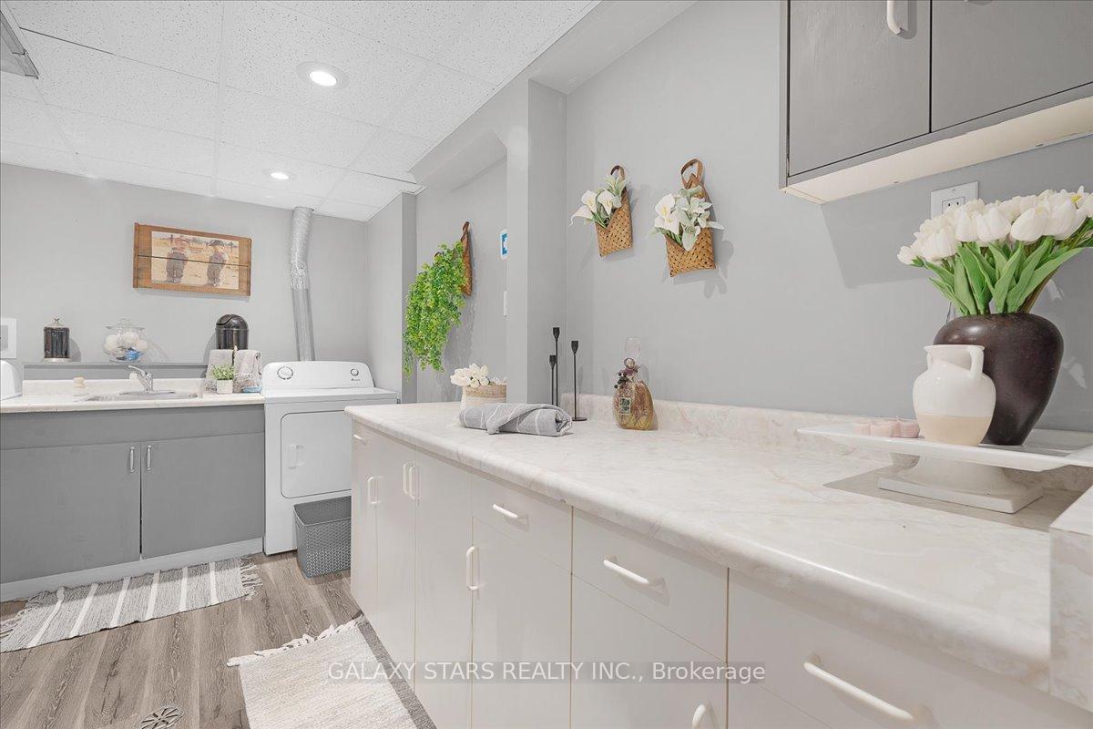 Photo 35 of 888 Oberland Drive, Oshawa, Pinecrest — HOMEH