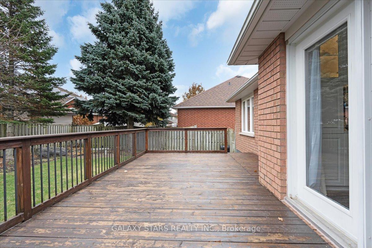 Photo 40 of 888 Oberland Drive, Oshawa, Pinecrest — HOMEH