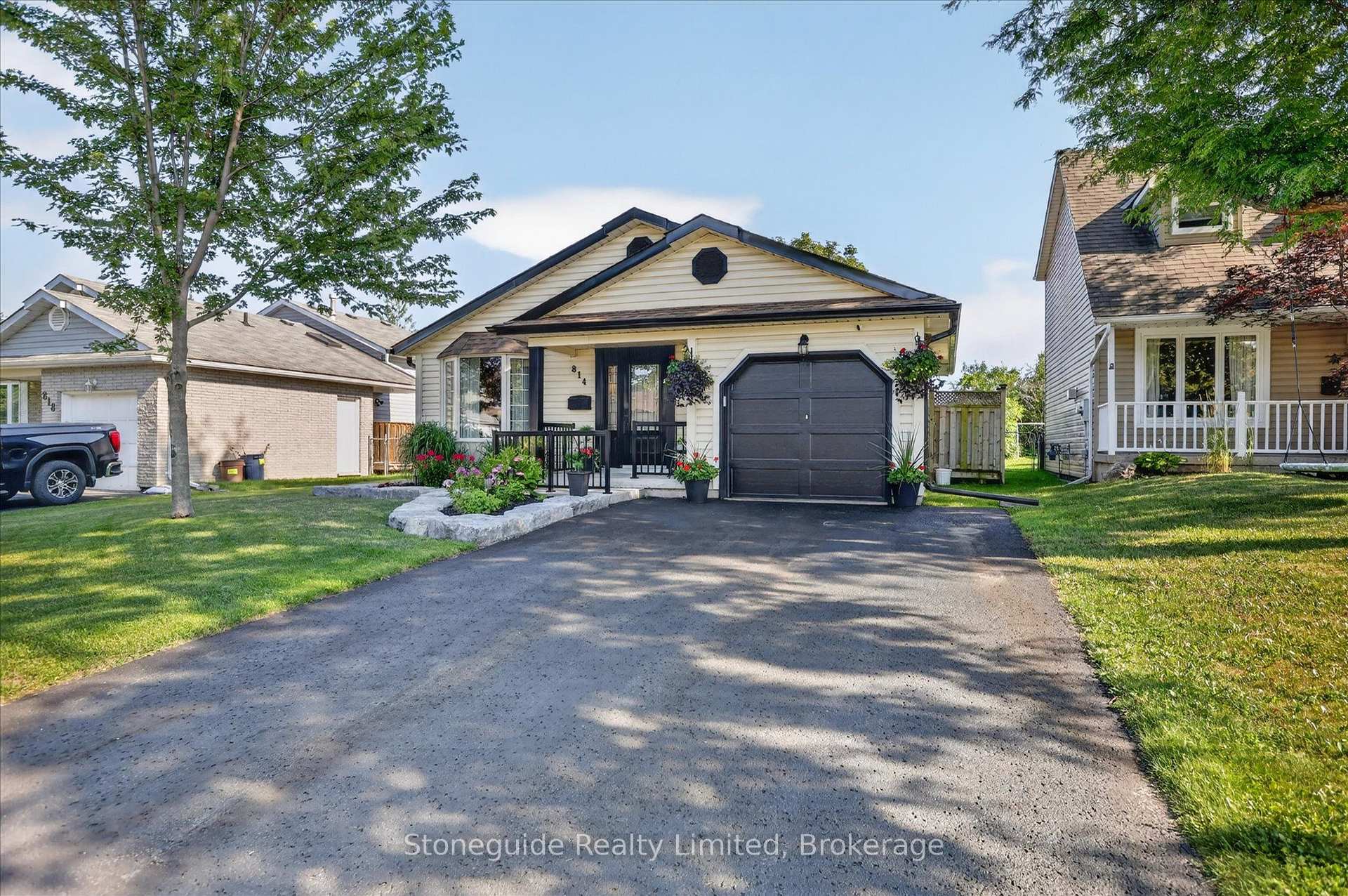 Photo 2 of 814 Milford Drive, Peterborough, Otonabee Ward 1 — HOMEH