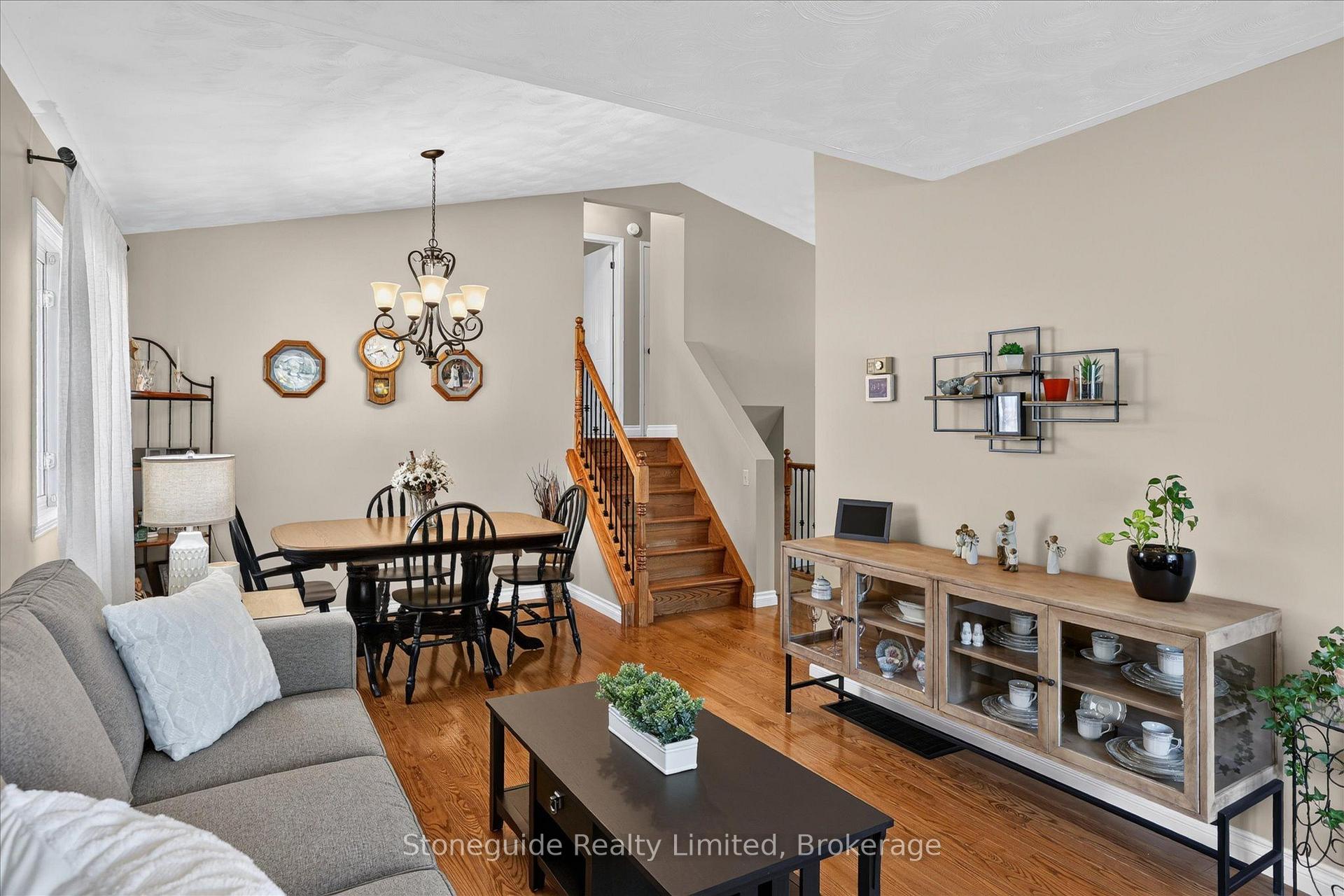 Photo 8 of 814 Milford Drive, Peterborough, Otonabee Ward 1 — HOMEH