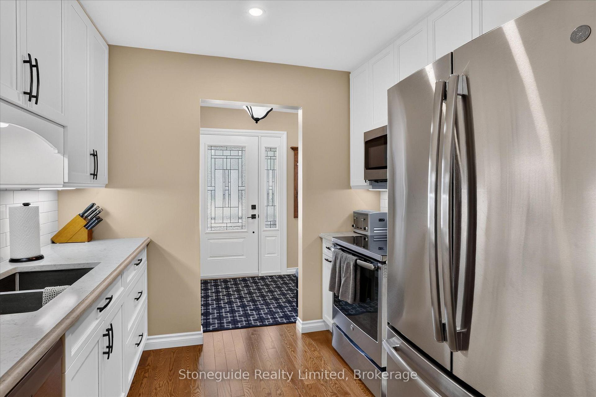 Photo 15 of 814 Milford Drive, Peterborough, Otonabee Ward 1 — HOMEH