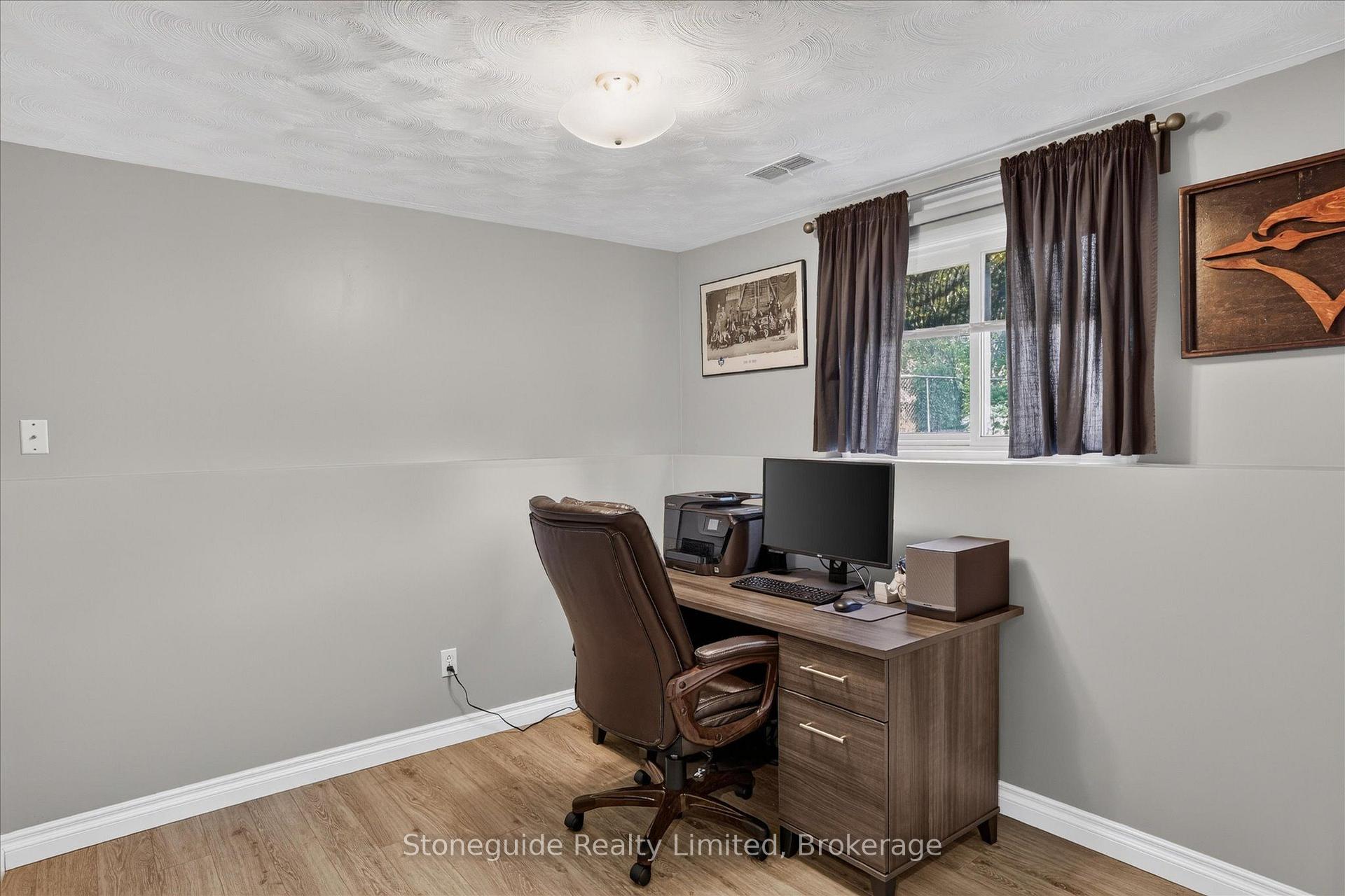 Photo 31 of 814 Milford Drive, Peterborough, Otonabee Ward 1 — HOMEH
