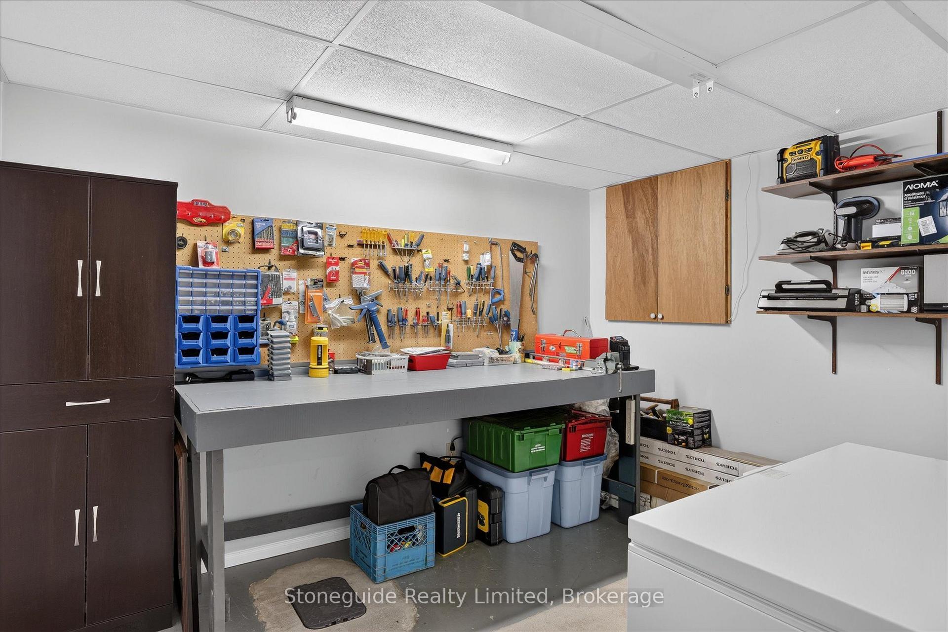 Photo 36 of 814 Milford Drive, Peterborough, Otonabee Ward 1 — HOMEH
