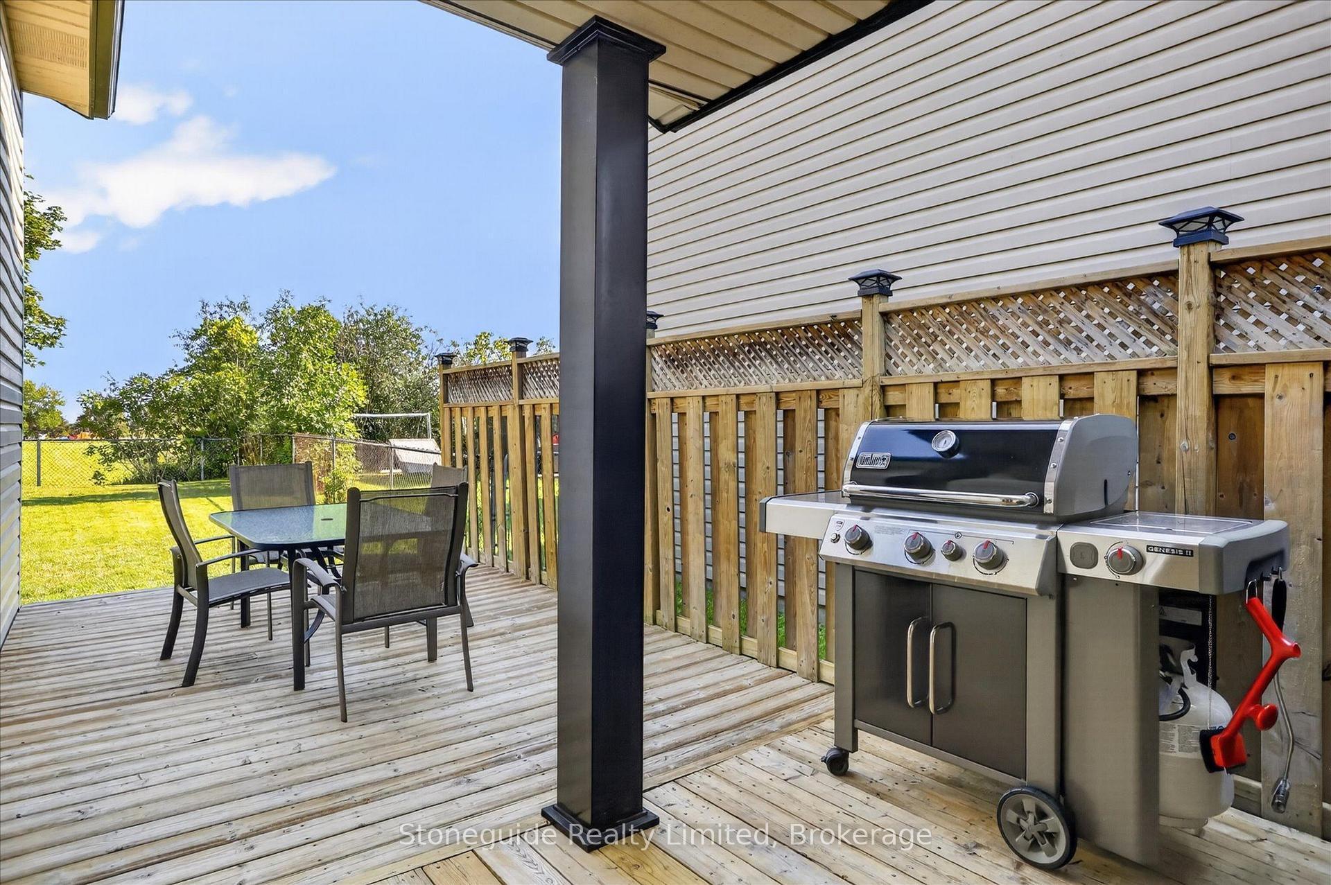 Photo 43 of 814 Milford Drive, Peterborough, Otonabee Ward 1 — HOMEH