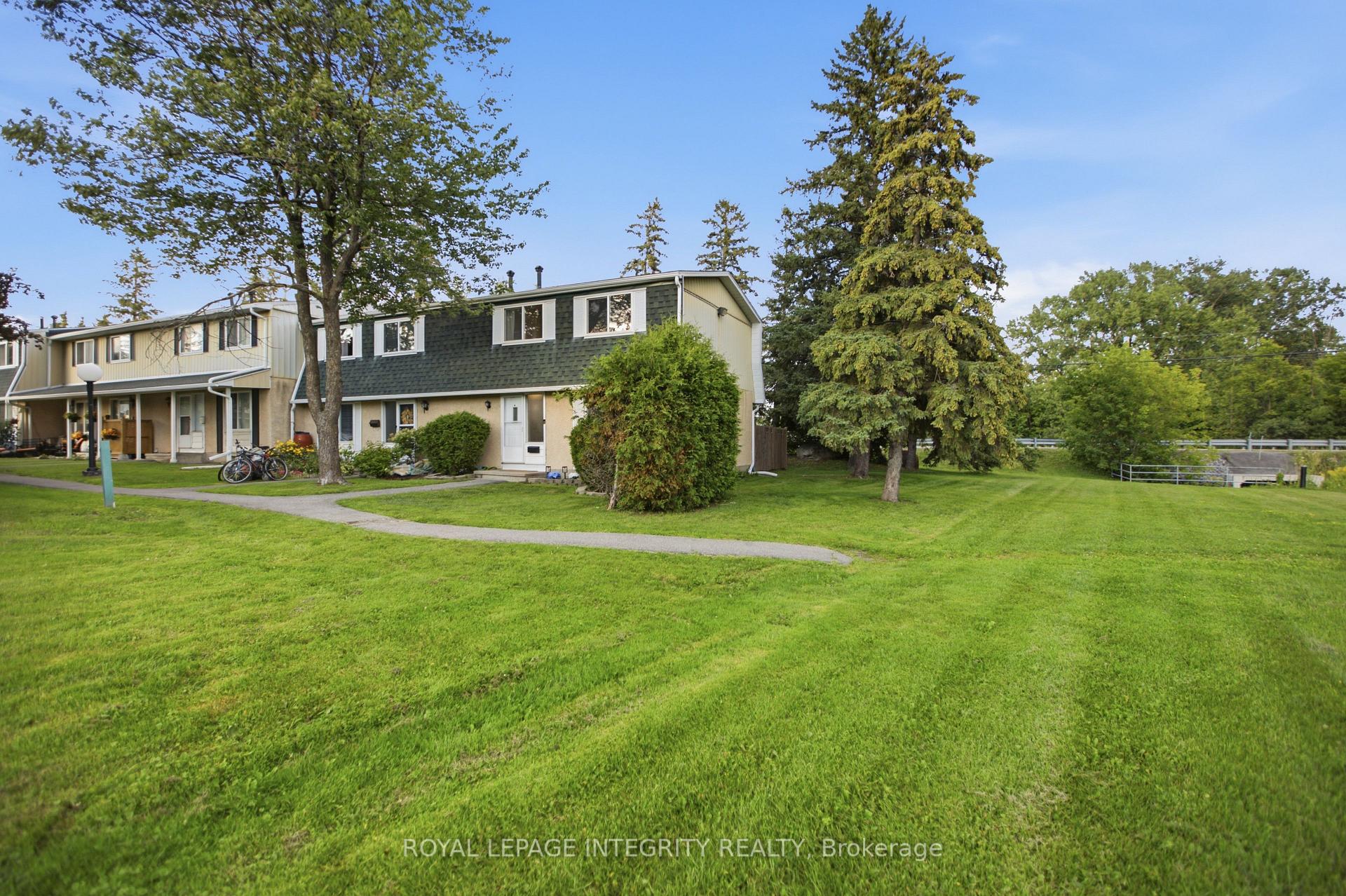 Photo 2 of 1544K Beaverpond Drive, Ottawa, Pineview — HOMEH