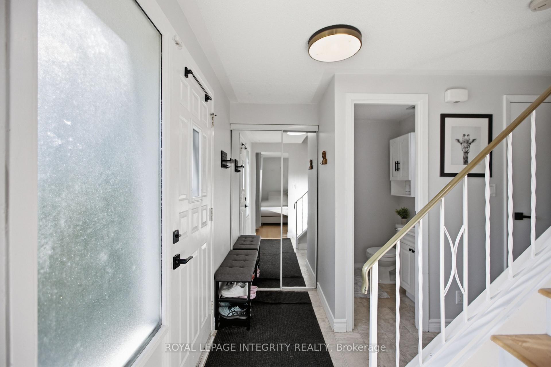 Photo 3 of 1544K Beaverpond Drive, Ottawa, Pineview — HOMEH