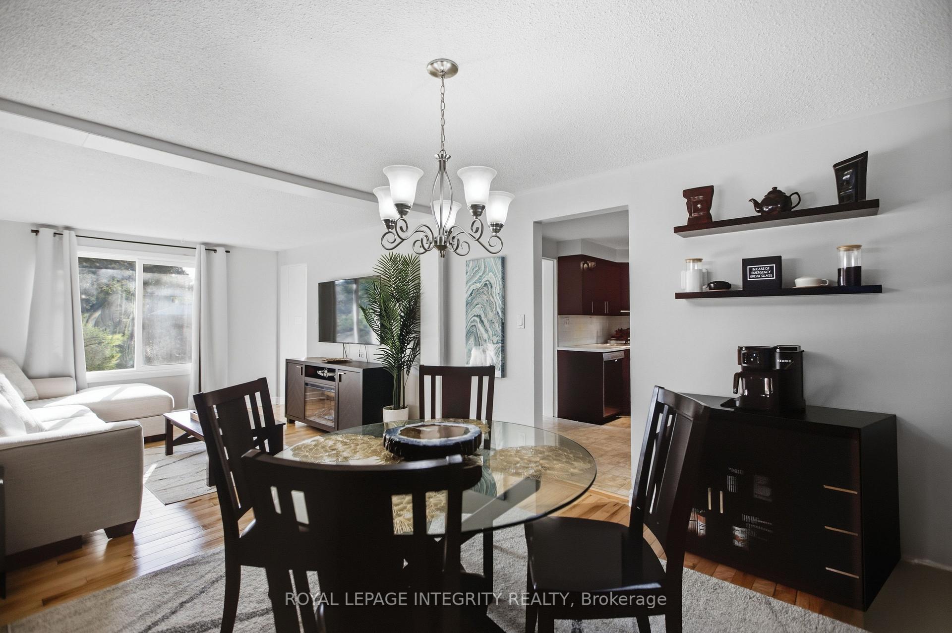 Photo 8 of 1544K Beaverpond Drive, Ottawa, Pineview — HOMEH