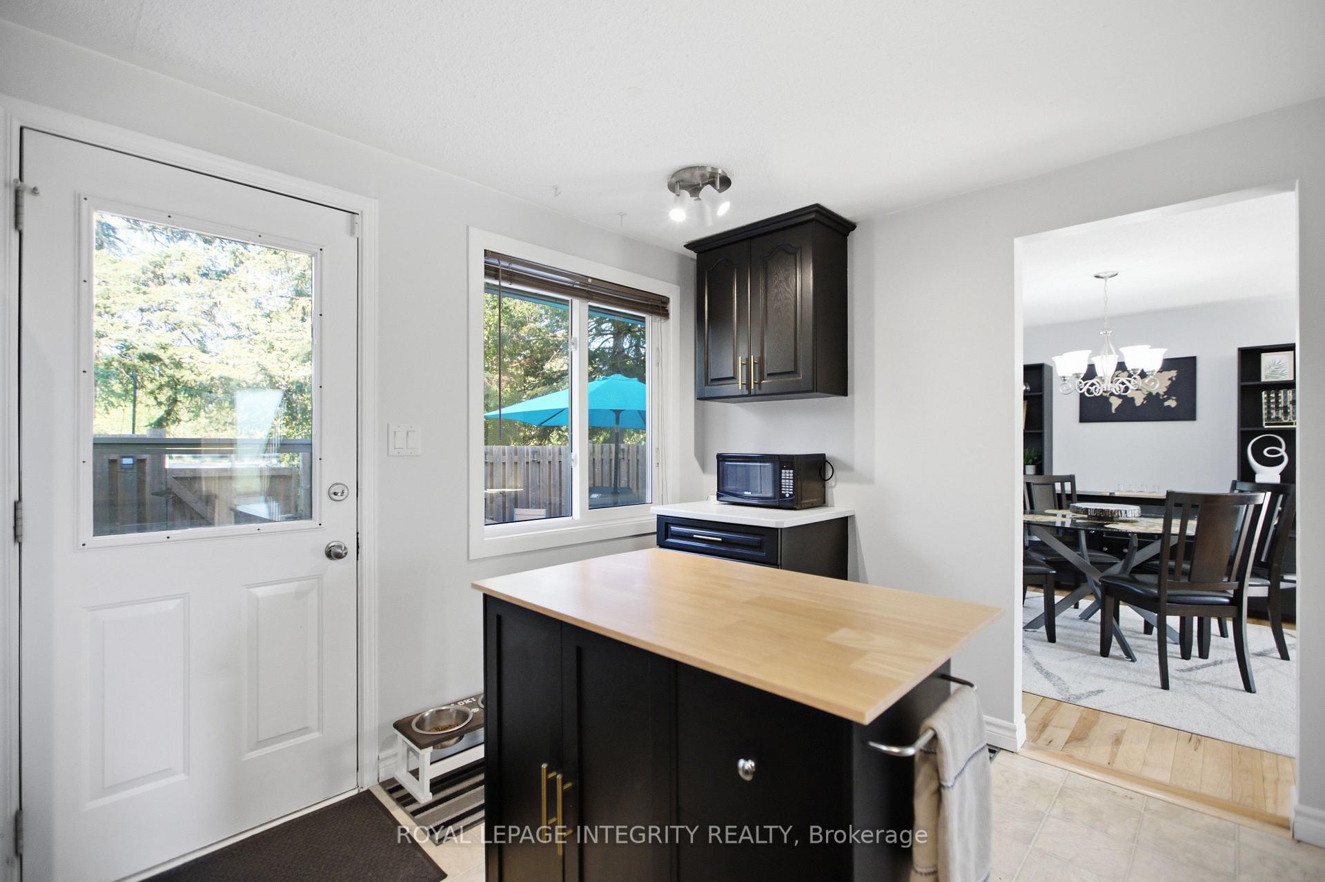Photo 11 of 1544K Beaverpond Drive, Ottawa, Pineview — HOMEH