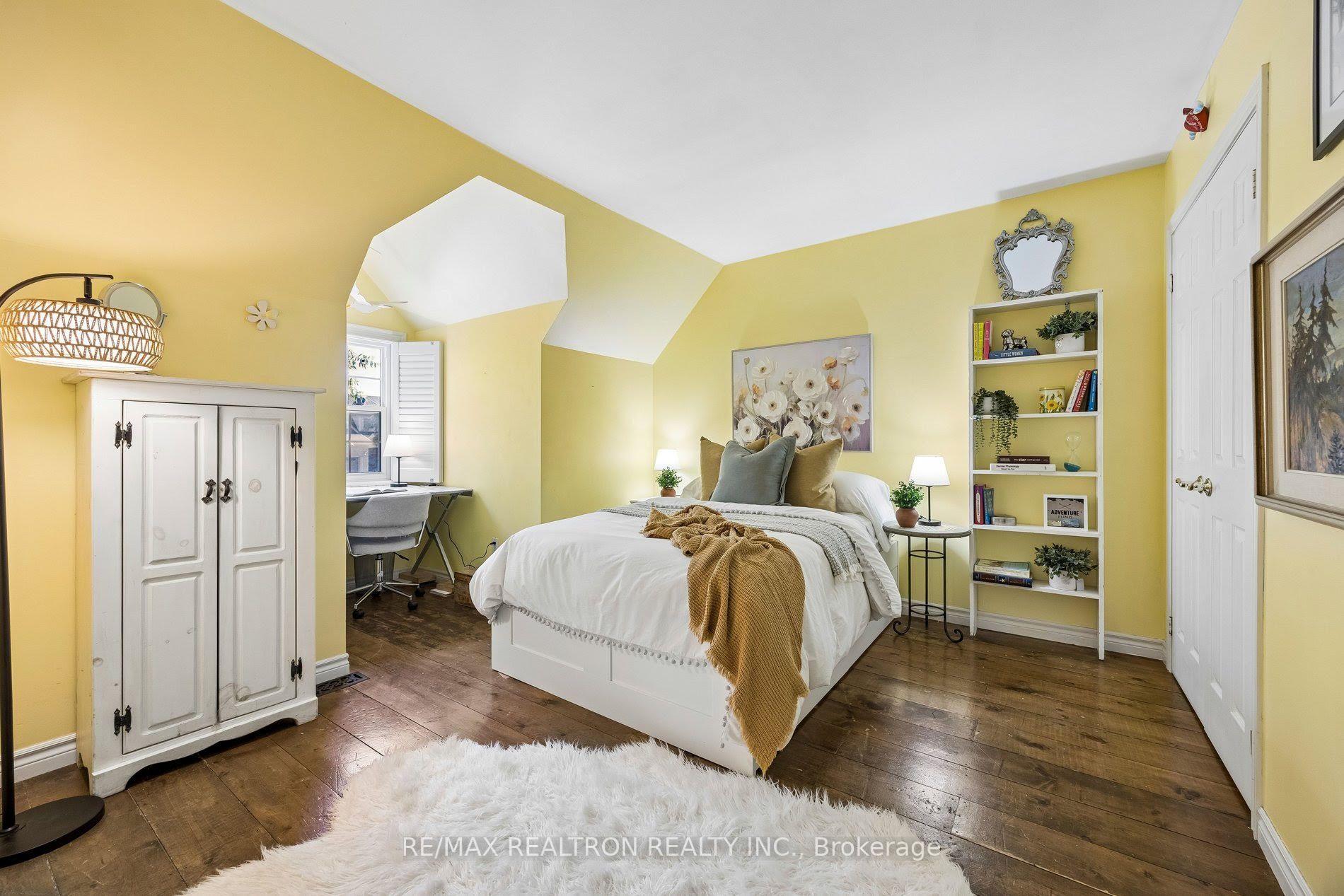Photo 29 of 14 Rougecrest Drive, Markham, Markham Village — HOMEH